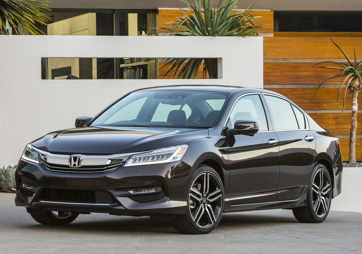 2016-honda-accord-04