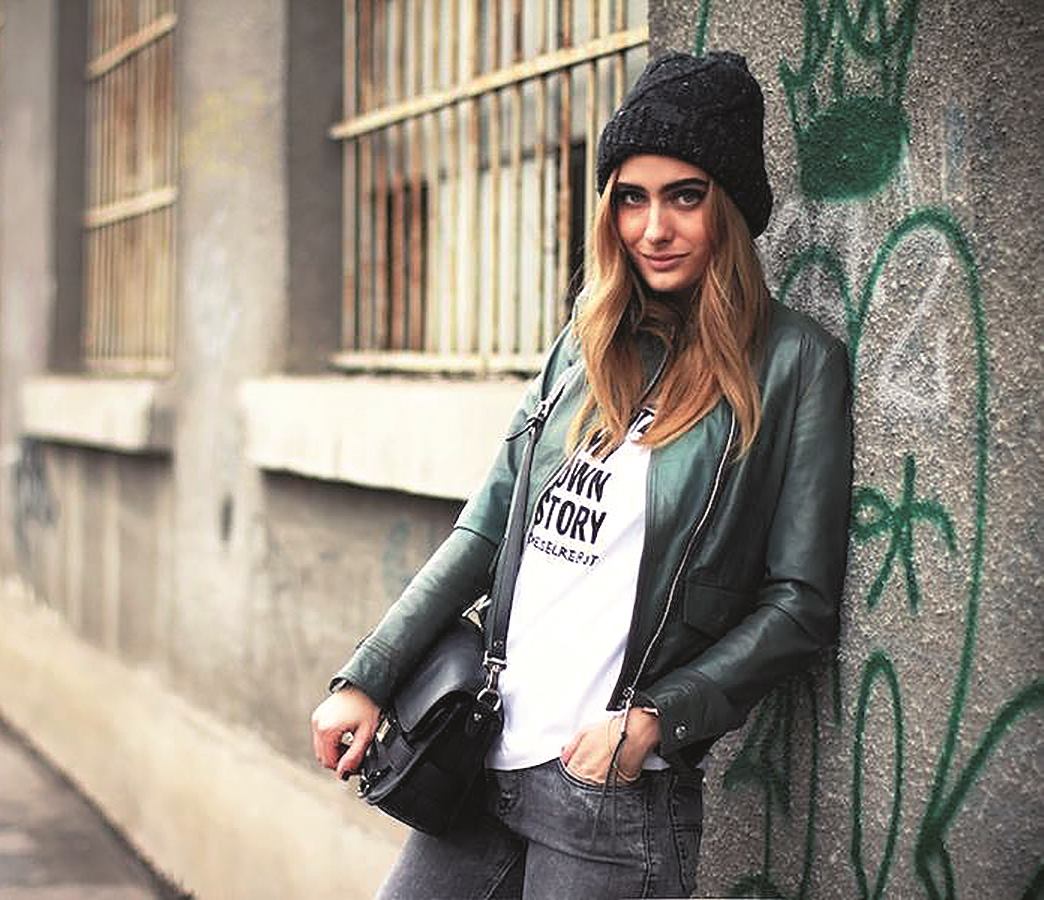 ISABELLA RAKONIĆ SVOJ JE MODNI BLOG THE PILE OF STYLE POKRENULA U LJETO 2011., KAKO BI MOGLA SAKUPITI SVE SVOJE MODNE FOTOGRAFIJE NA JEDNOME MJESTU. DANAS JE JEDNA OD NAJUTJECAJNIJIH MODNIH BLOGERICA U HRVATSKOJ, ČIJE SE MIŠLJENJE CIJENI FOTO: Privatna arhiva