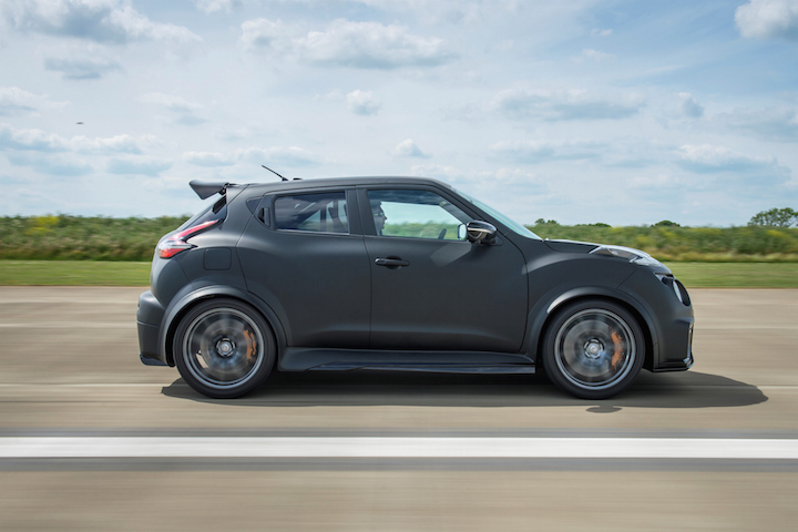 Nissan-Juke-R-2.0-3