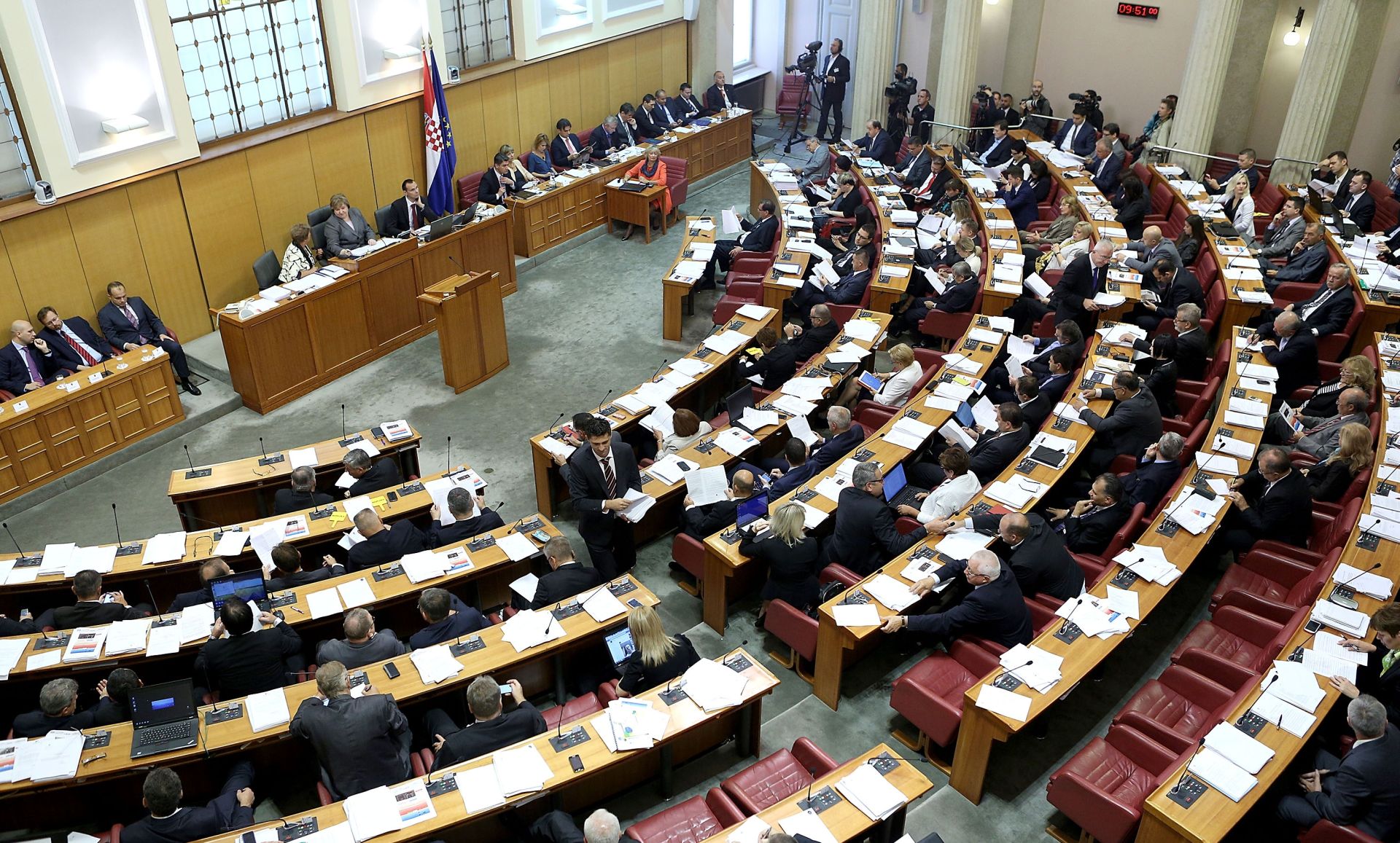 17.09.2014., Zagreb - Usvajanjem dnevnog reda i aktualnim prijepodnevom pocela je 14. sjednica Hrvatskog sabora. Saborski zastupnici u klupama. 
Photo: Patrik Macek/PIXSELL