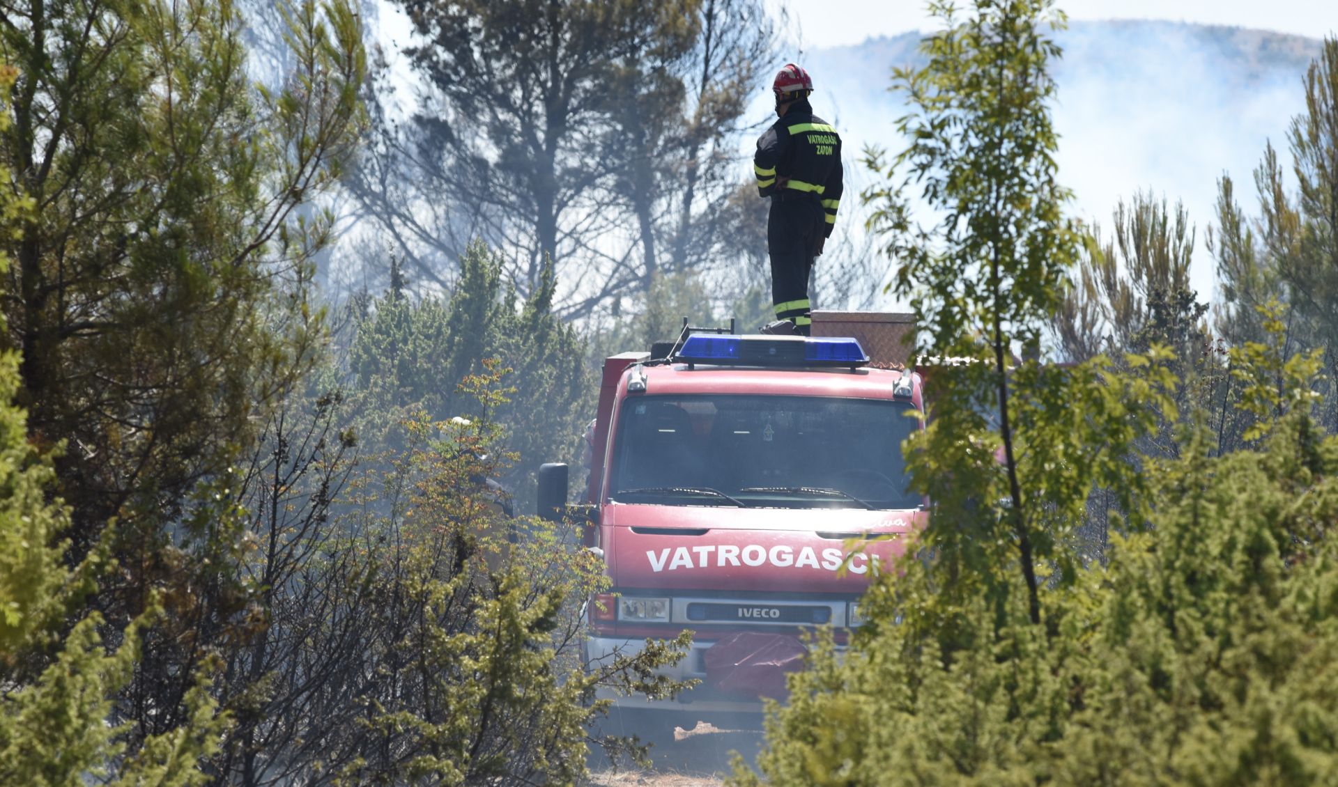 31.07.2015., Perkovic - Veliki sumski pozar pokraj Perkovica gase kopnene snage, tri kanadera i air tractor.
Photo: Hrvoje Jelavic/PIXSELL