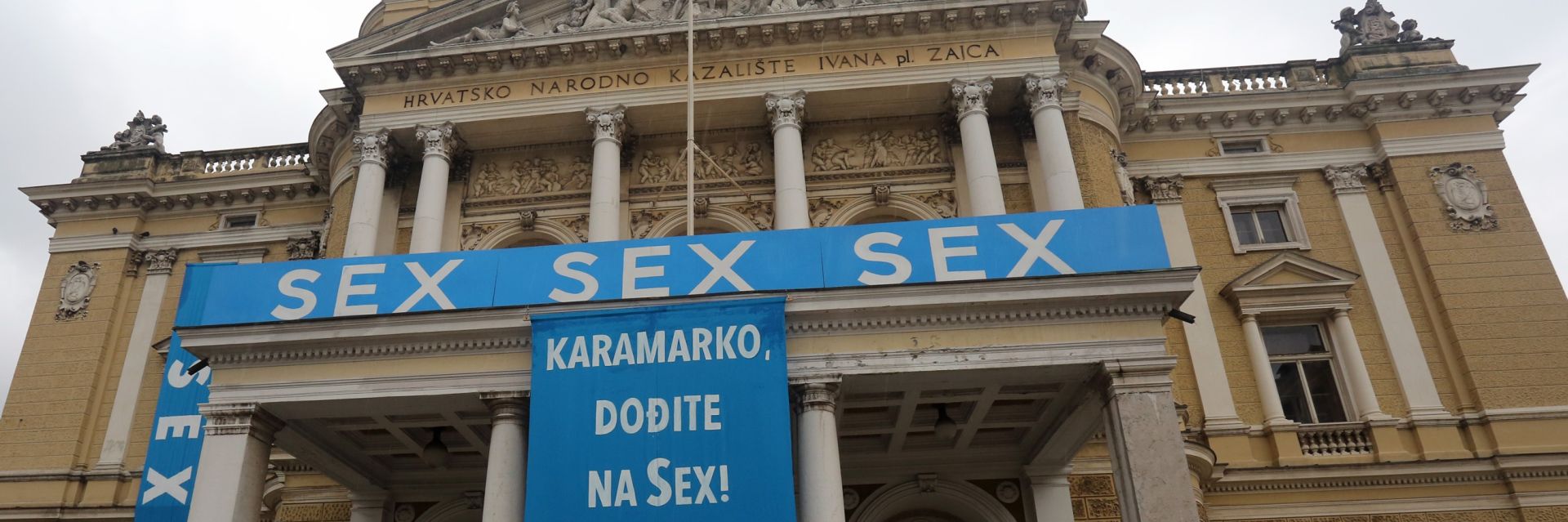 13.10.2015., Rijeka - Poruka Tomislavu Karamarku na procelju HNK Ivana pl. Zajca, Karamarko dodjite na SEX!
Photo: Goran Kovacic/PIXSELL