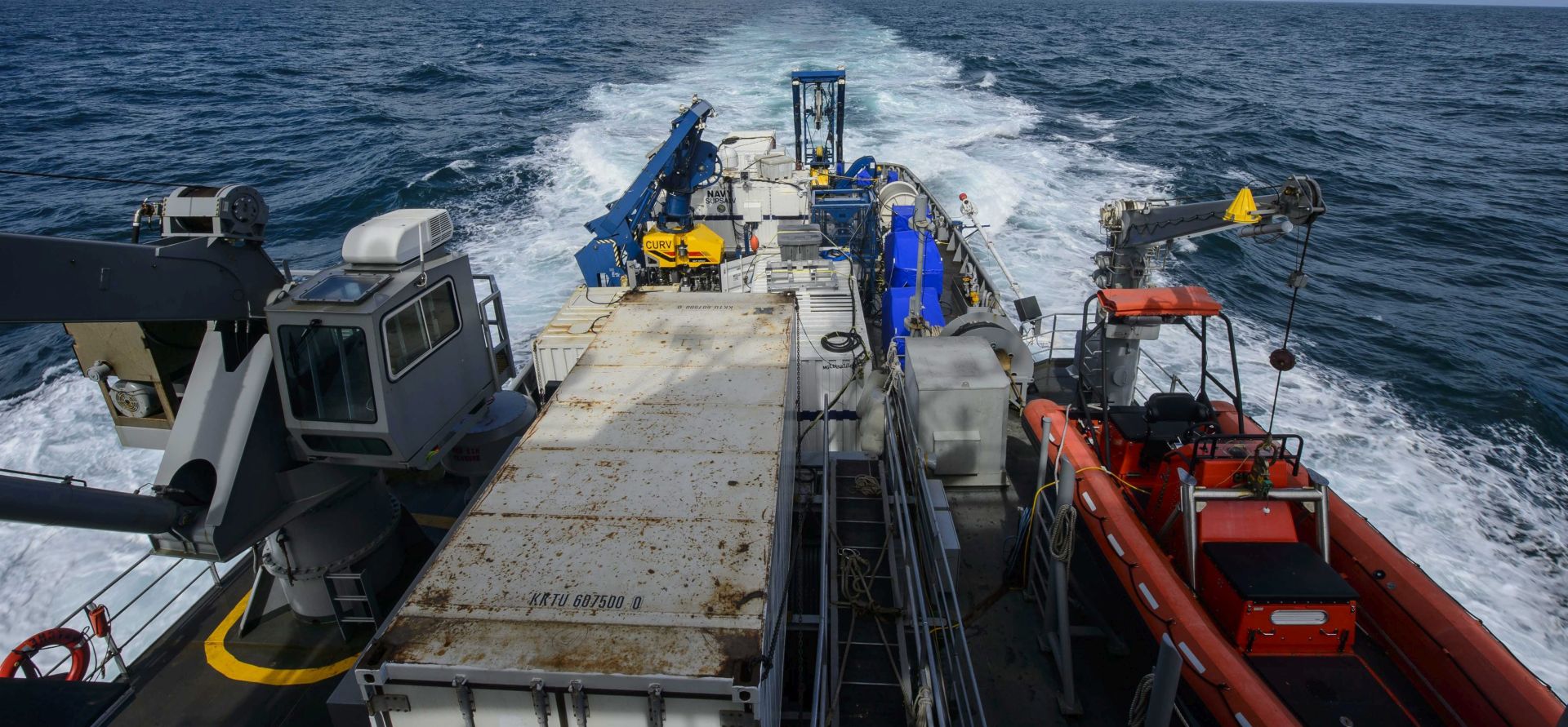 EPA/US NAVY/JOHN KOTARA