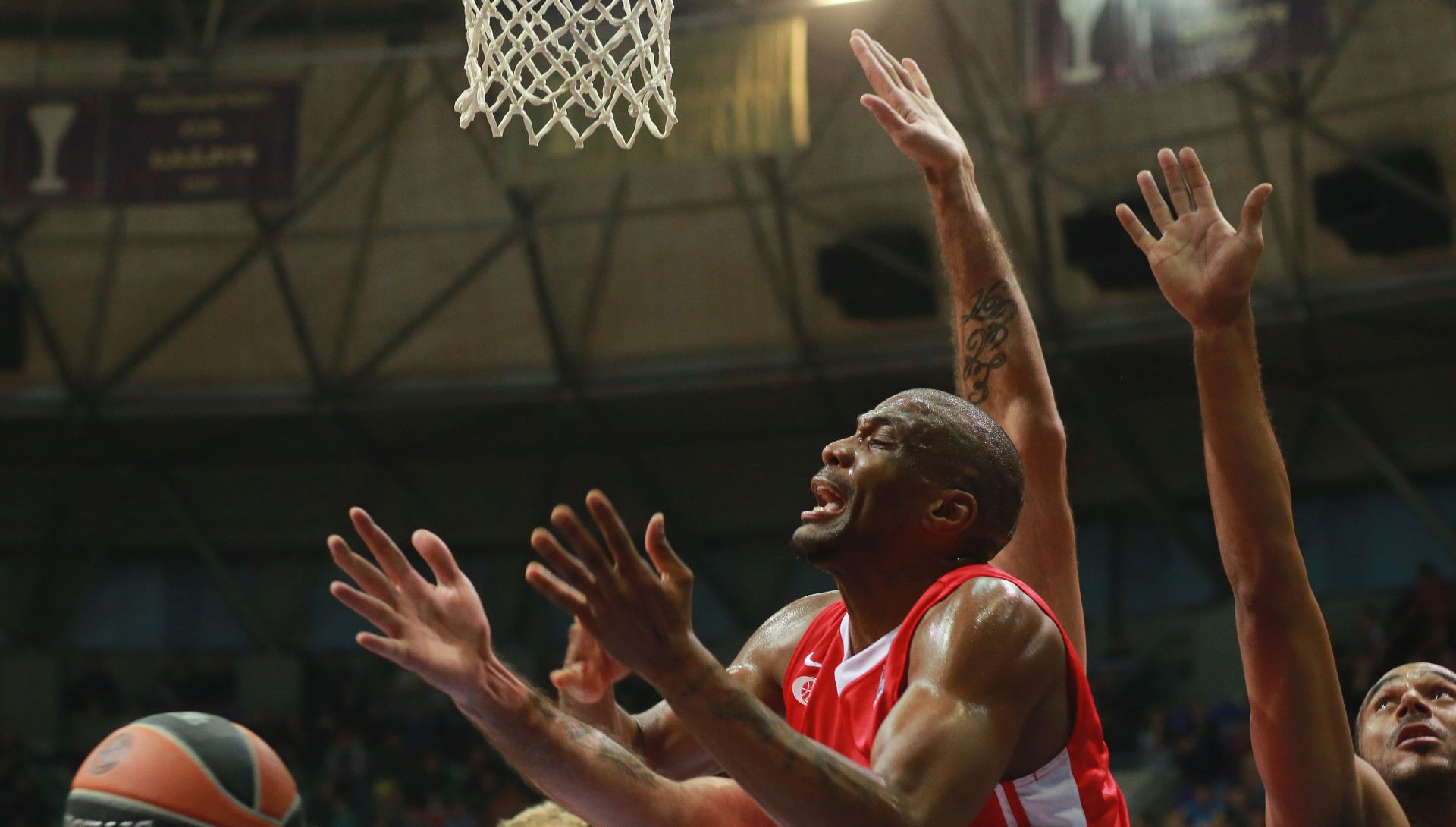 Zagreb, 11.11.2015 - Odigrana utakmica 5. kola skupine B Eurolige koarkaa izmeðu Cedevite i Laboral Kutxa.Na slici White James(4) Cedevita. 
foto HINA/ Tomislav PAVLEK/tp