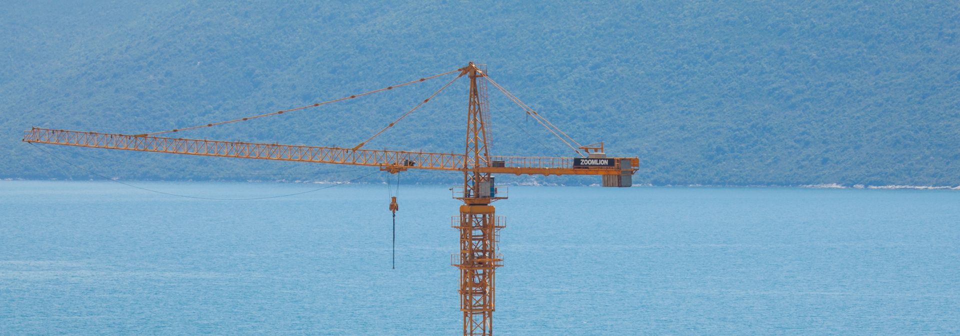 04.08.2012., Gradiliste Peljeskog mosta, Poluotok Peljesac - Pristupna riva i pocetni radovi na peljeskom mostu s peljeske strane.
Photo: Grgo Jelavic/PIXSELL
