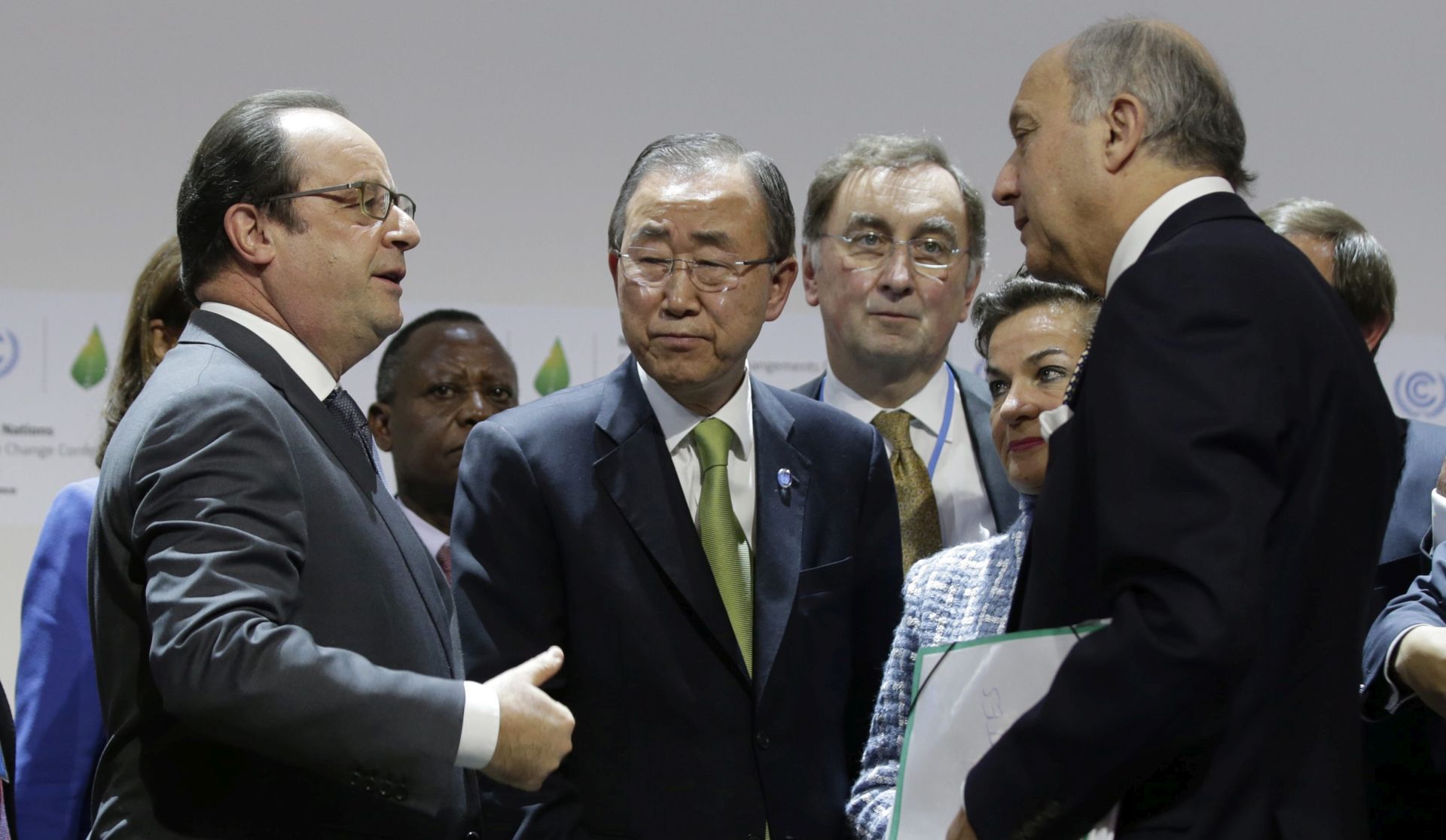 EPA/PHILIPPE WOJAZER