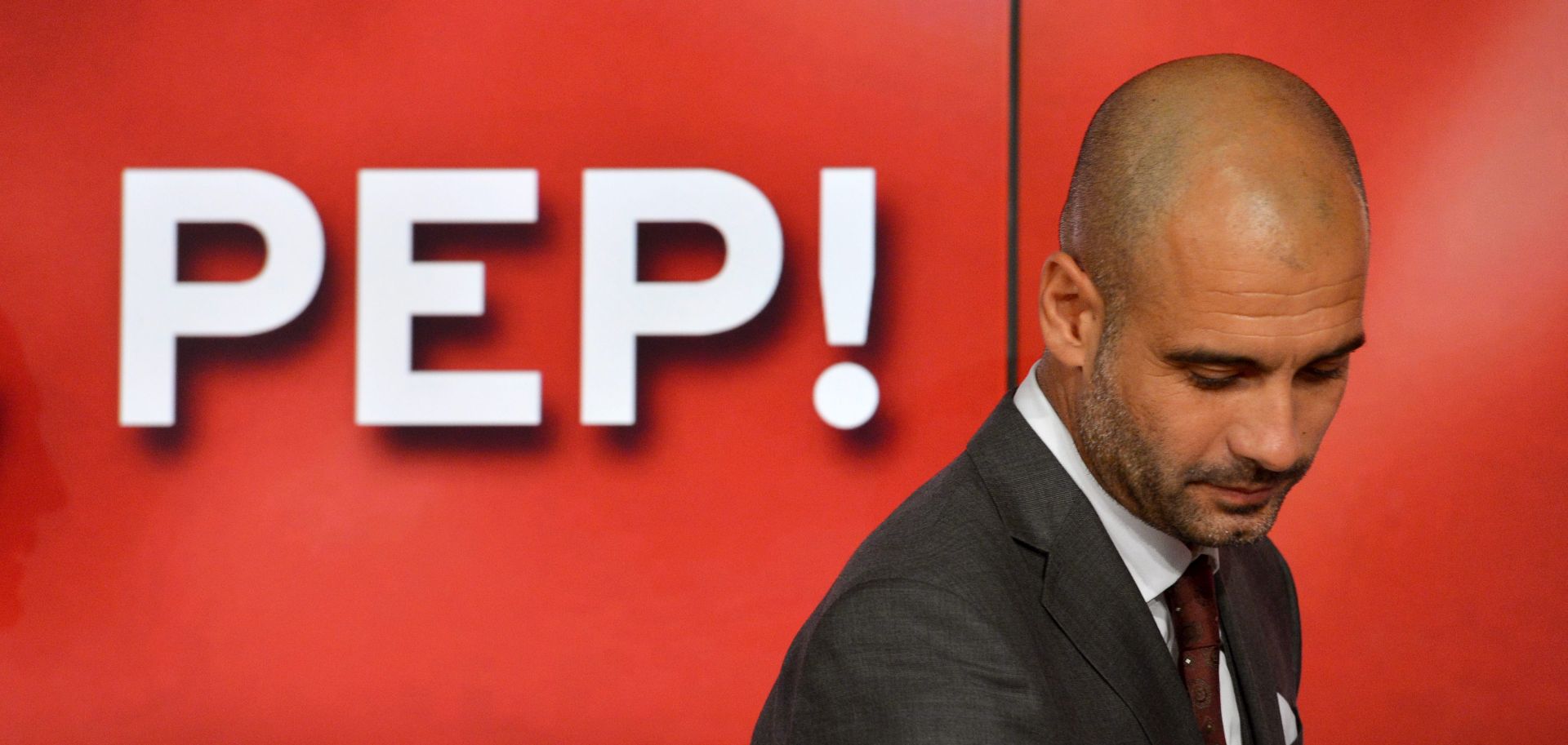 EPA/PETER KNEFFEL