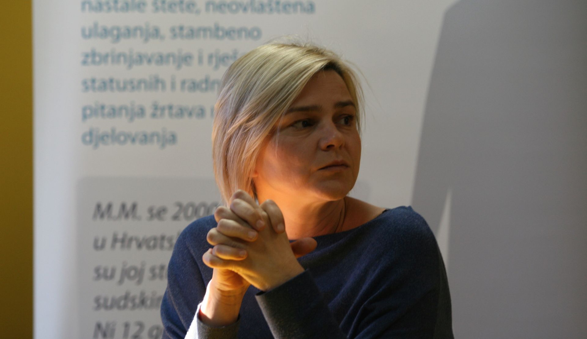 Zagreb, 04.10.2015 - Odrana je konferencija za novinare Platforme 112 na kojoj je javnosti predstavljena procjena utjecaja izbornih programa dviju najveæih koalicija na proraèun RH za 2016. godinu. Jedan od prvih zadataka buduæe Vlade bit æe izrada proraèuna, te je stoga Platforma 112 analizirajuæi programe dviju najveæih koalicija, Domoljubne i Hrvatska raste, dola do zakljuèka da su izborna obeæanja u raskoraku s financijskom realnoæu RH, stoji u pozivu platforme 112. Na konferenciji je govorila Sandra Benèiæ (na fotografiji), Centar za mirovne studije/Platforma 112 te Velibor Maèkiæ s Ekonomskog fakulteta u Zagrebu. foto HINA /Zvonimir KUHTIÆ/ zk