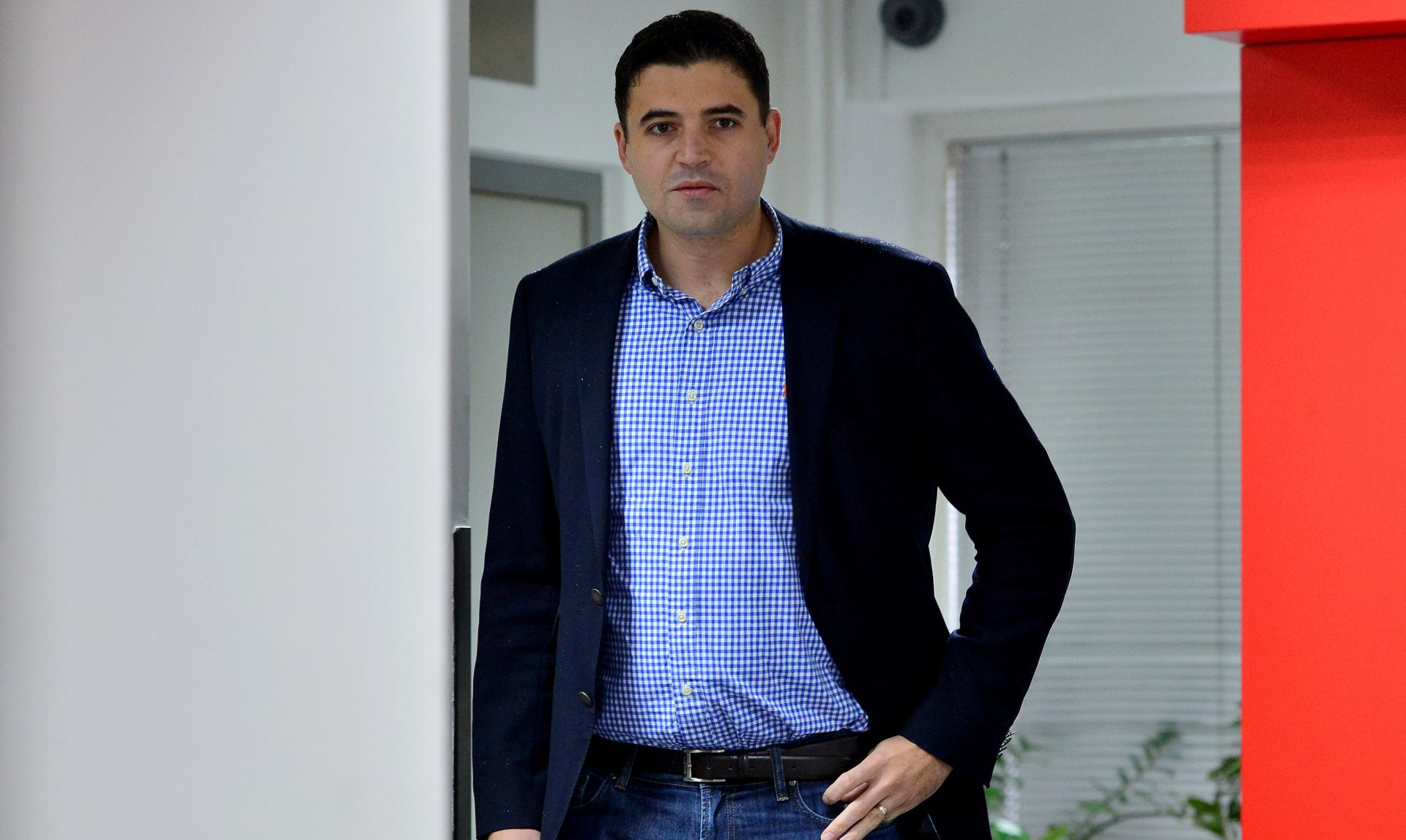 17.10.2015., Zagreb - Dolazak clanova na sjednicu Predsjednistva SDP-a. Davor Bernardic. 
Photo: Marko Prpic/PIXSELL