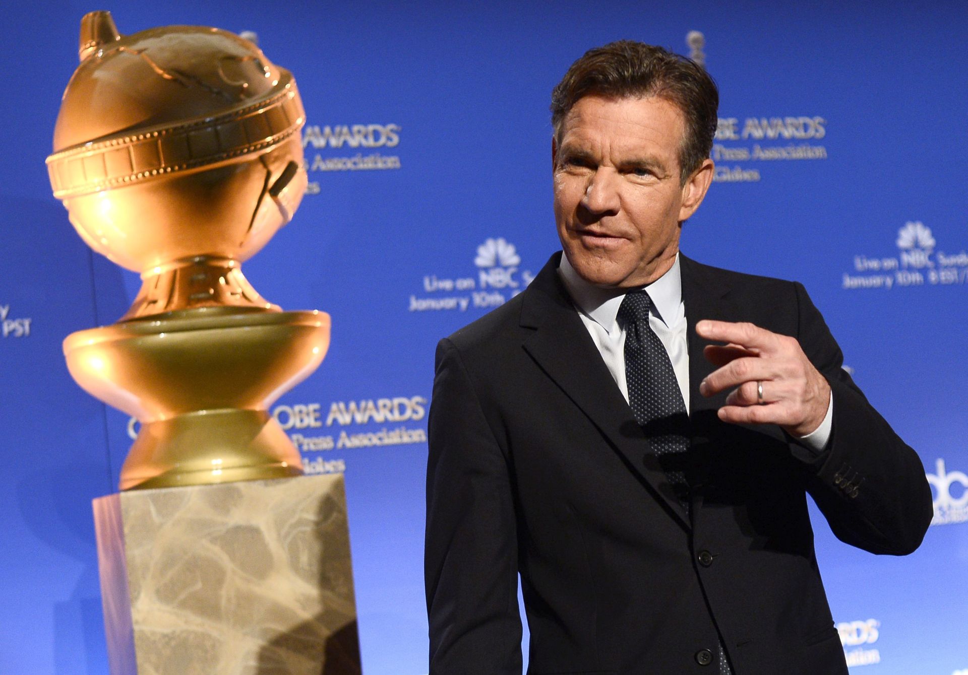 epa05063607 US actor Dennis Quaid exits the stage after announcing the nominations for the 73rd Golden Globe Awards at the Beverly Hilton Hotel in Beverly Hills, California, USA 10 December 2015. The Golden Globe Awards honor excellence in film and television categories.  EPA/PAUL BUCK