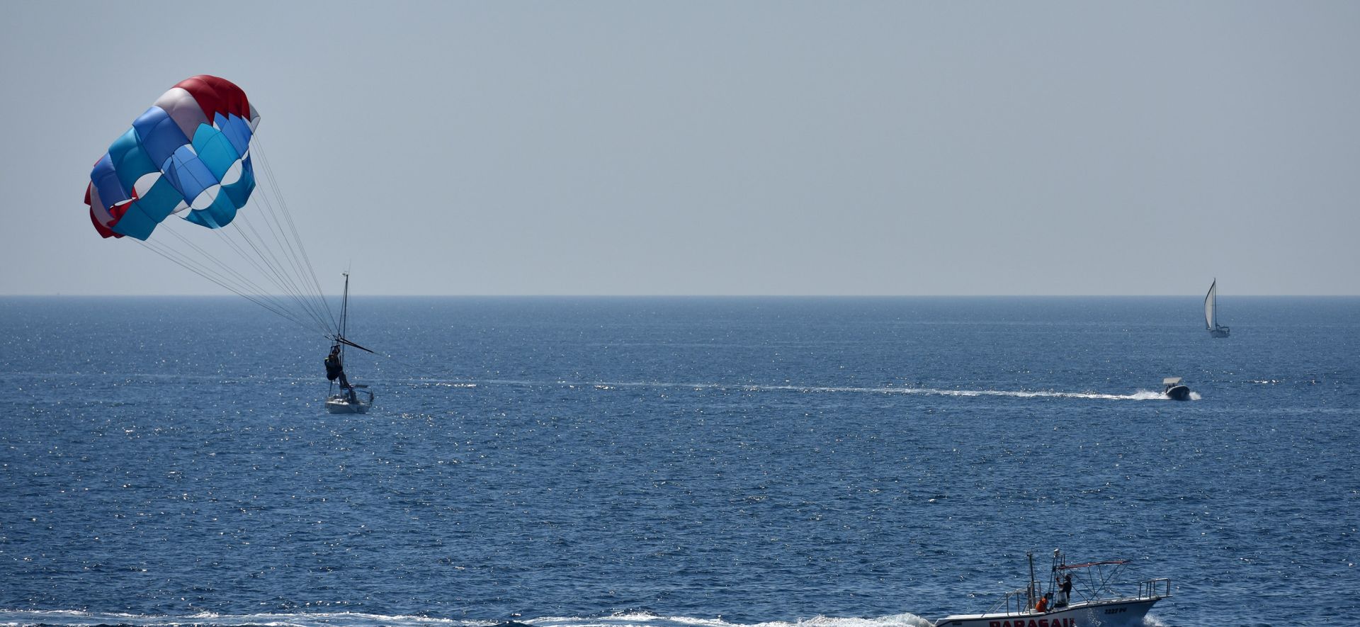 29.08.2015., Pula - Novi toplinski val napunio plaze i raskomotio turiste koji osvjezenje u moru. 
Photo: Dusko Marusic/PIXSELL