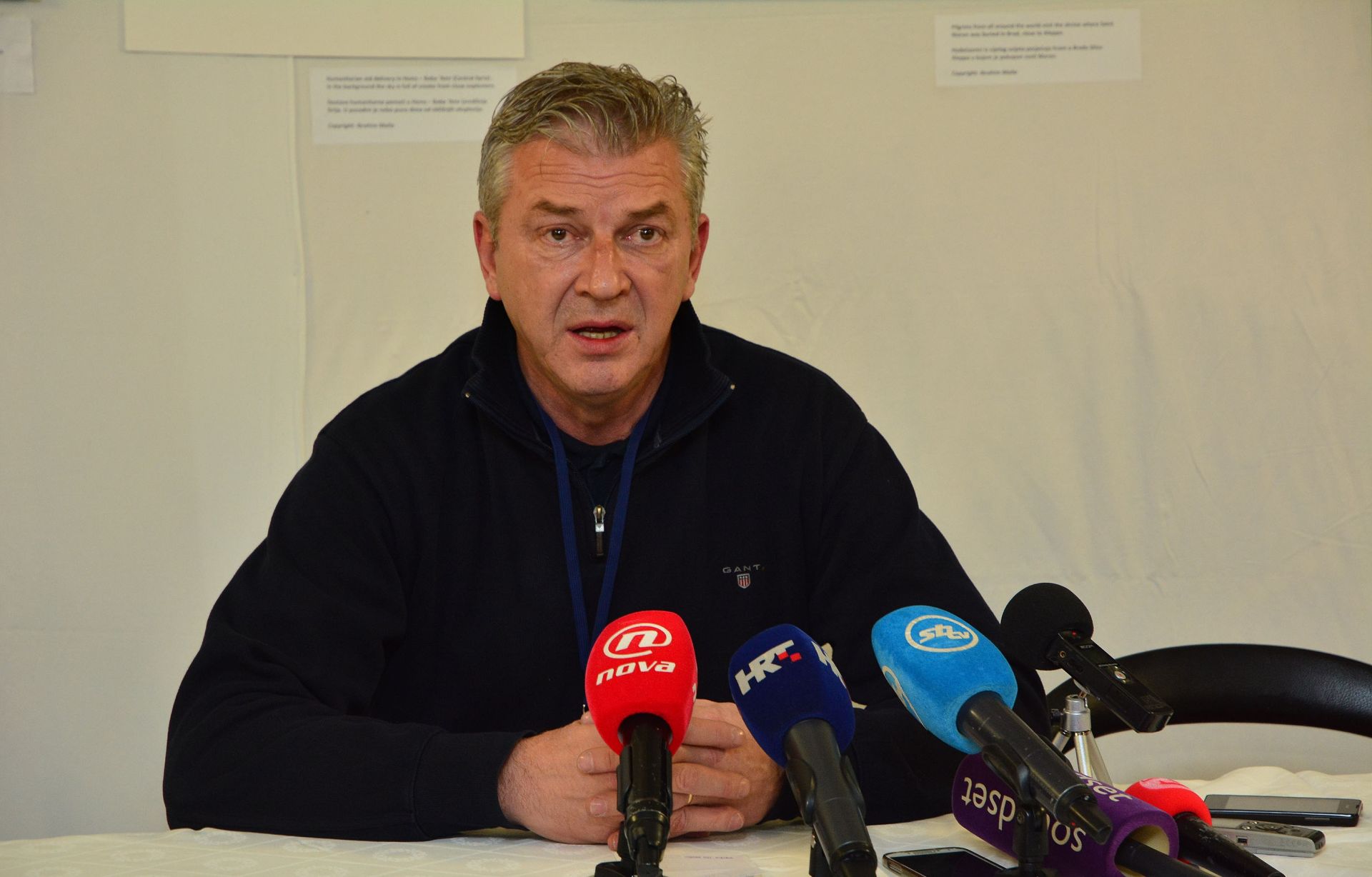 18.12.2015., Slavonski Brod - Ministar Ranko Ostojic u zimskom tranzitnom centru na obiljezavanju Dana migranata komentirao je i neke aktualne situacije u postupanju policije, prvenstveno zadnji slucaj postupanja prema starici u Osijeku. 
Photo: Ivica Galovic/PIXSELL