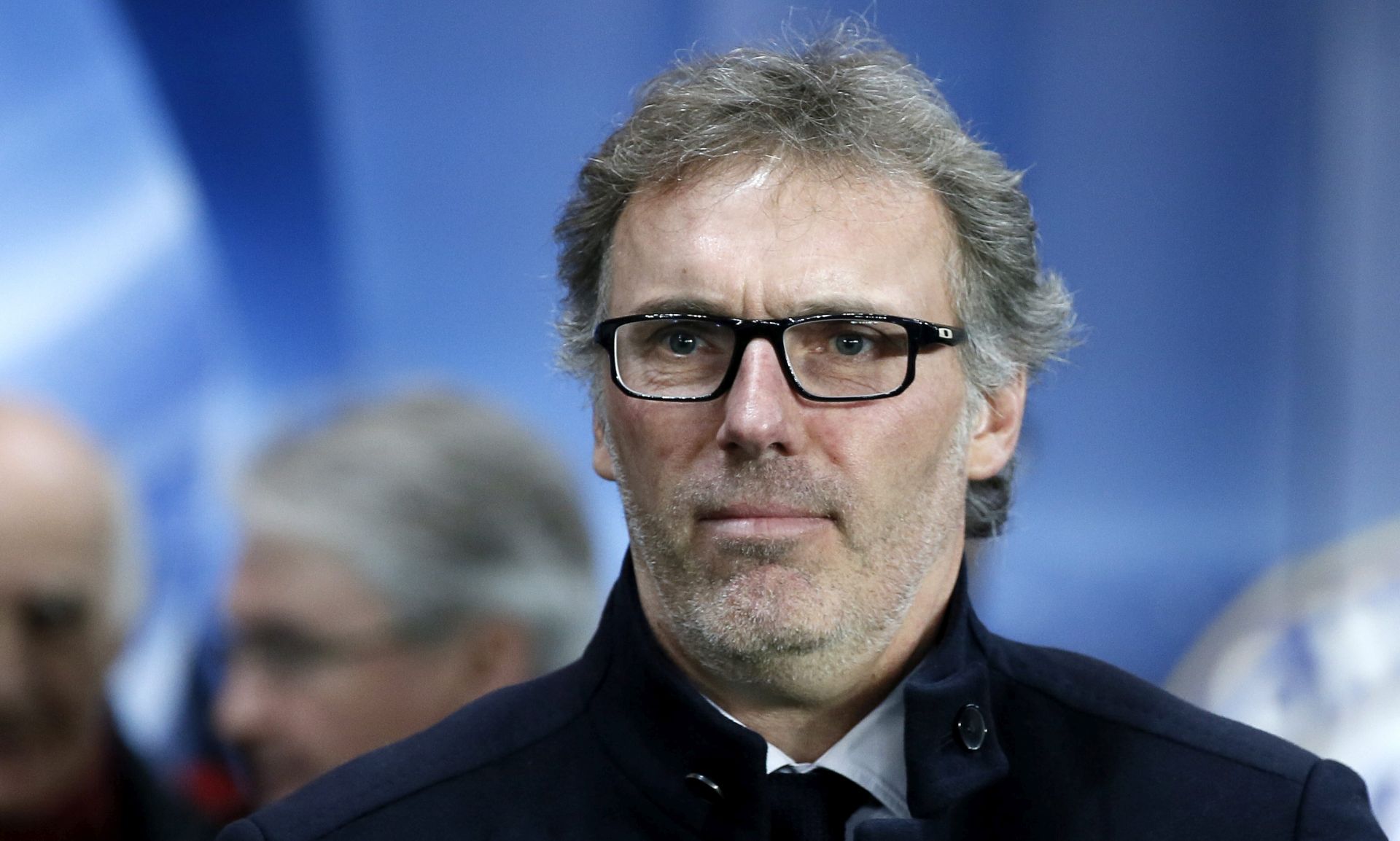 epa05165109 PSG's head coach Laurent Blanc prior to  the UEFA Champions League Round of 16 first leg soccer match between Paris Saint-Germain and Chelsea FC at the Parc des Princes Stadium in Paris, France, 16 February 2016.  EPA/YOAN VALAT