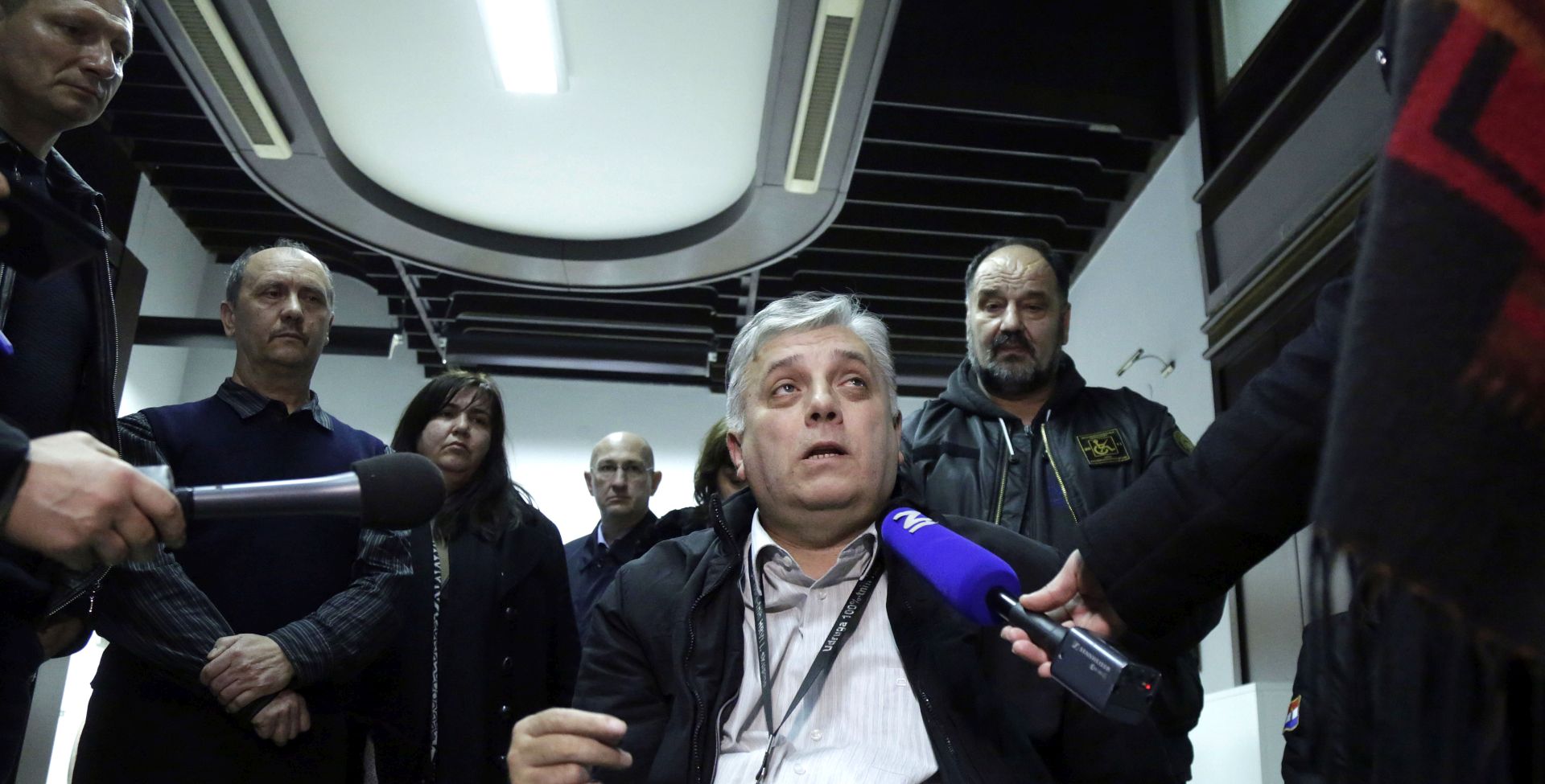 Zagreb, 17.2.2016. - Konferencija za novinare na temu dananjih izjava o ukidanju Ministarstva branitelja odrana je u prostorijama Udruge specijalne policije iz Domovinskog rata. Na fotografiji Josip Klemm, Darko Rukavina, Ljiljana Alvir i Ðuro Glogoki. foto HINA / Denis CERIÆ / mm