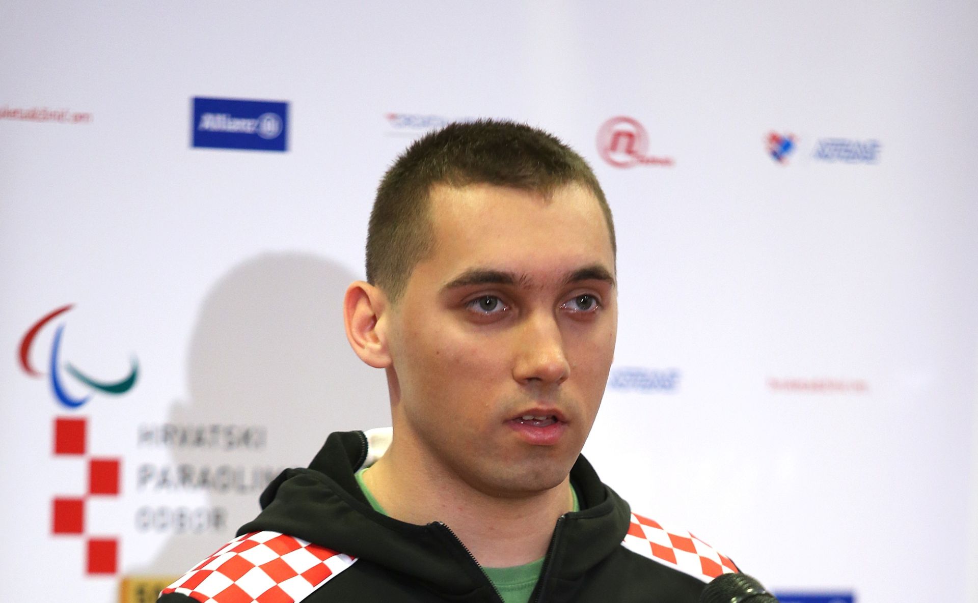 28.02.2014., Zagreb - Konferencija za novinare povodom odlaska Hrvatske paraolimpijske reprezentacije na Zimske olimpijske igre u Sochi. Dvojca paraolimpijaca Dino Sokolovic u konkurenciji sjedecih skijasa, slalom i veleslalom i Damir Mizdrak u konkurenciji slijepih i slabovidnih skijasa, slalom i veleslalom branit ce boje Hrvatske. 
Photo: Robert Anic/PIXSELL
