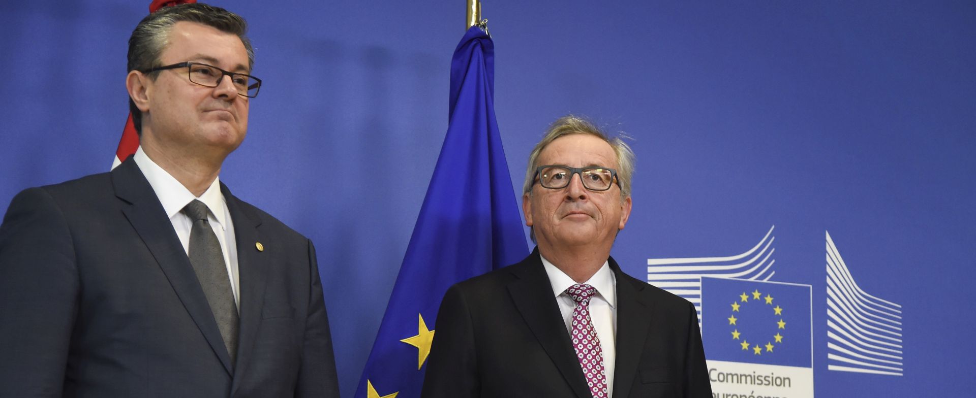 Bruxelles, 18.2.2016 - Hrvatski premijer Tihomir Orekoviæ sastao se u èetvrtak ujutro s predsjednikom Europske komisije Jean-Claudeom Junckerom.
foto HINA/ European Union/ EC/ Etienne Ansotte/ ua