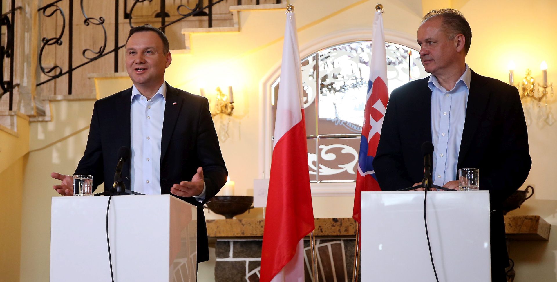 epa05185507 President of Poland Andrzej Duda (L) and President of Slovakia Andrej Kiska (R) during a joint press conference in Tatranska Lomnica, Slovakia, 28 February 2016. During an informal meeting, which started yesterday, Duda and Kiska discussed about security and upcoming Slovak presidency of the Council of the European Union.  EPA/Grzegorz Momot POLAND OUT
