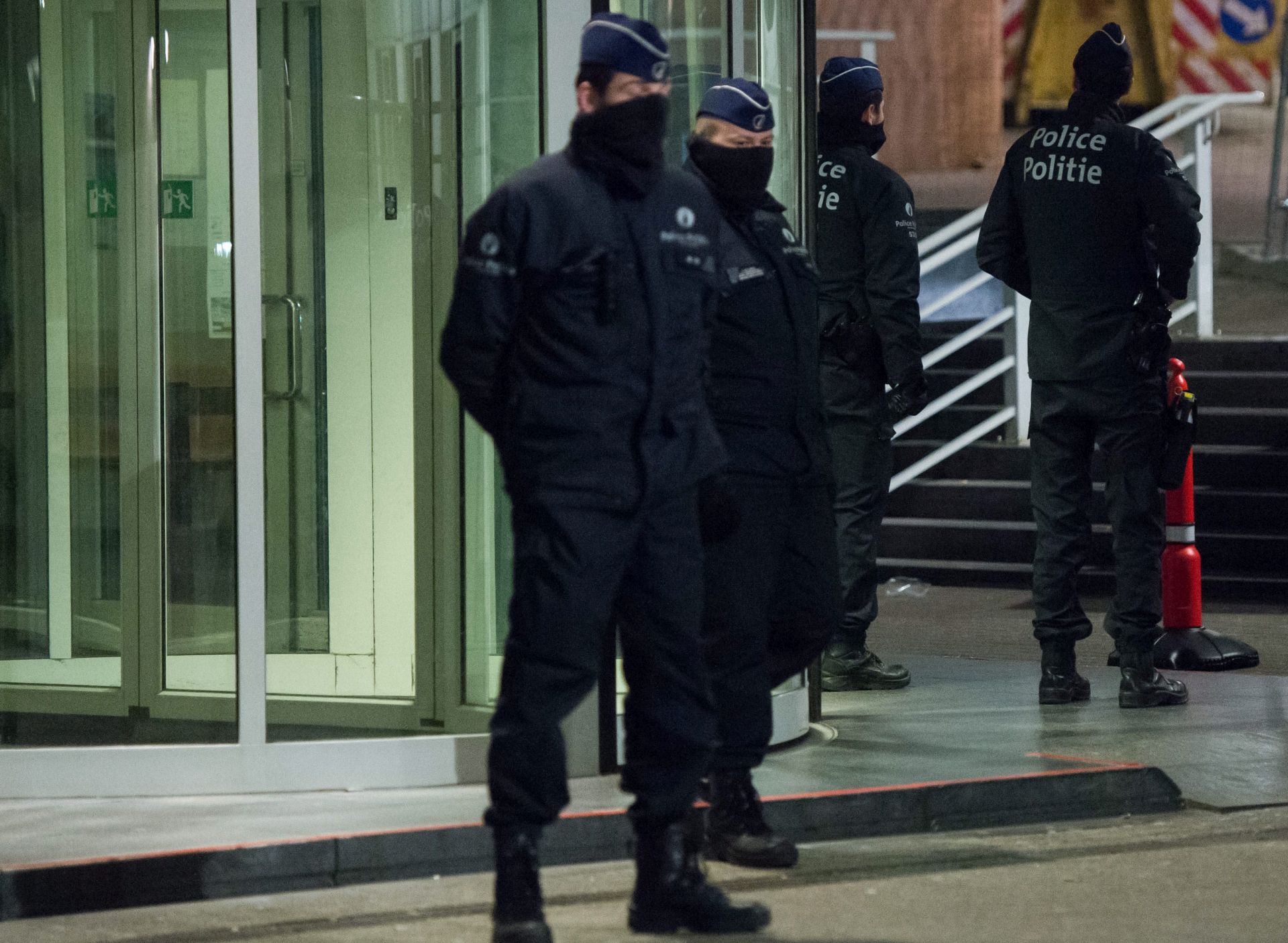 epa05219122 Belgium police outside of Saint Pieter/ Saint-Pierre hospital where, Belgium media report fugitive terror suspect Salah Abdeslam could be kept by police, after an anti-terror operation in the Molenbeek neighborhood of Brussels, Belgium, 18 March 2016. Media reports claim that fugitive terror suspect Salah Abdeslam has been wounded but arrested alive during the anti-terror operation in Molenbeek that was carried out within the investigations linked to last year's Paris terror attacks. Further reports state that additional suspects have been arrested in the ongoing operation.  EPA/STEPHANIE LECOCQ