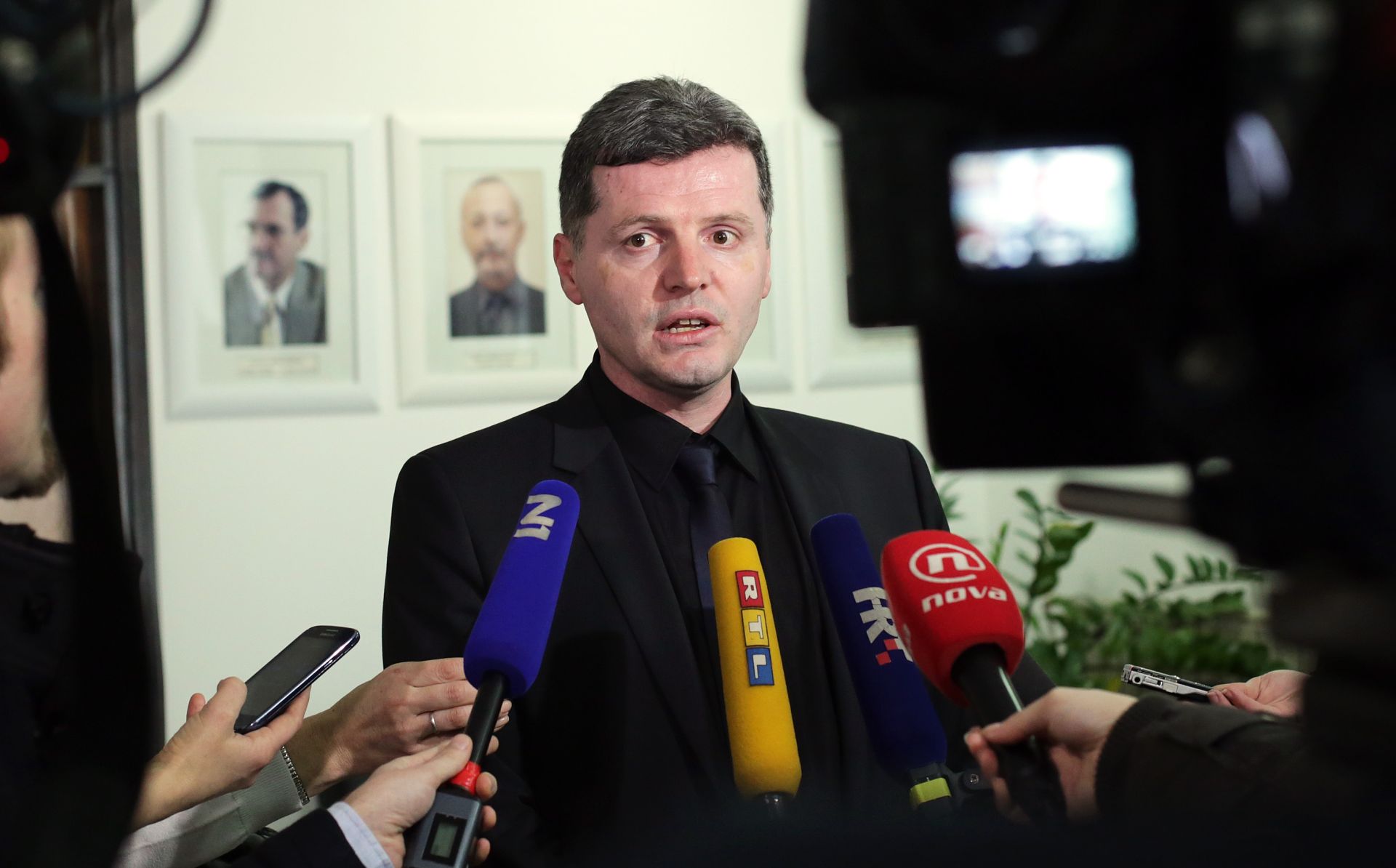 22.02.16., Zagreb - Ministarstvo zdravlja, ministar zdravlja Dario Nakic dao izjavu vezano za Imunoloski zavod. 
Photo: Luka Stanzl/PIXSELL