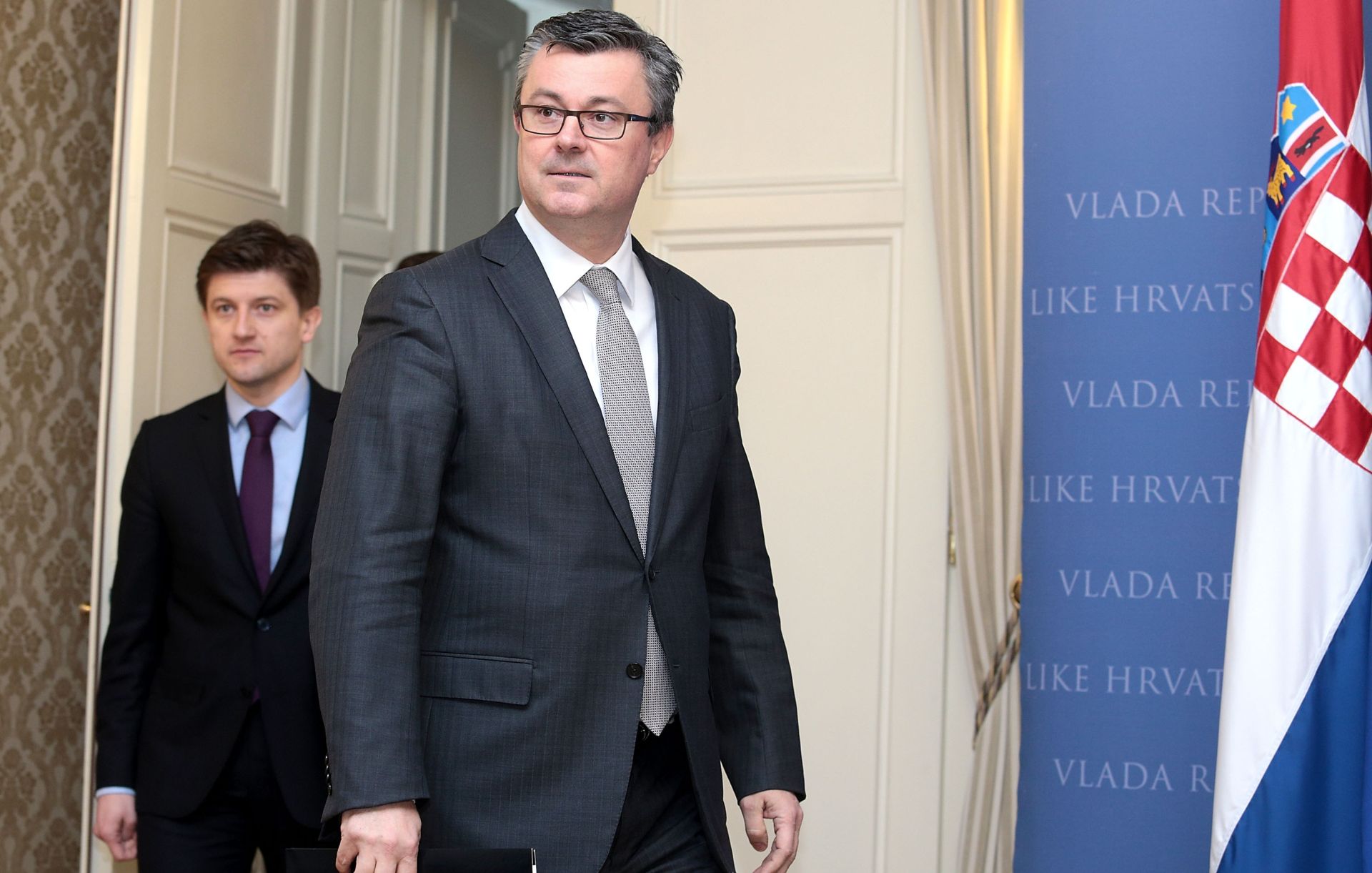25.02.2016., Zagreb - Premijer Tihomir Oreskovic i ministar financija Zdravko Maric odrzali nakon sjednice Vlade konferenciju za medije o novom proracunu.
Photo: Patrik Macek/PIXSELL