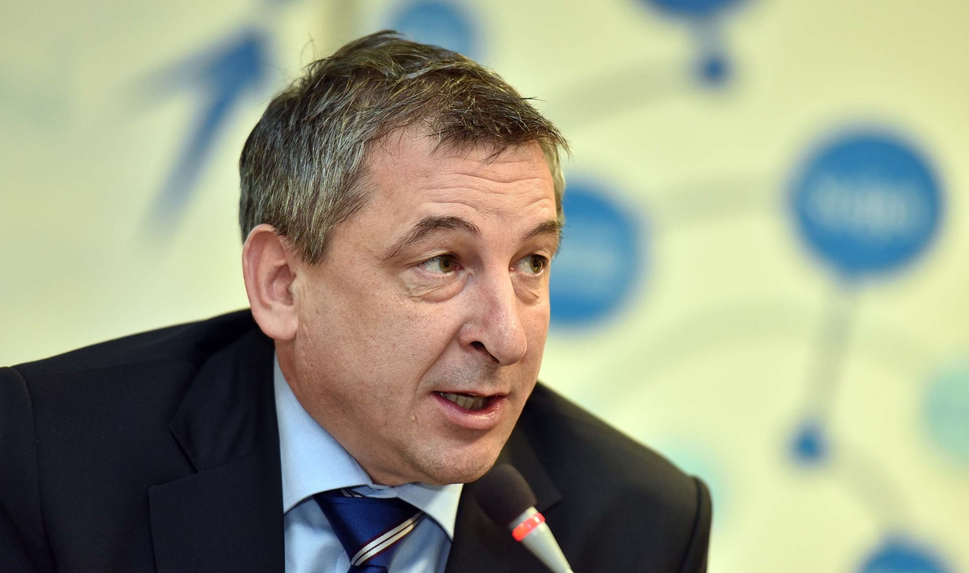 26.02.2016., Varazdin - Poslovni uzlet grada Varazdina u Gradskoj sportskoj dvorani Varazdin (Areni). Poslovni dnevnik u suradnji s gradom Varazdinom i Varazdinskom zupanijom organizirao besplatna edukativna predavanja za poduzetnike, obrtnike, vlasnike OPG-ova i posebice sve zainteresirane za poslovnu i marketinsku tematiku, te one koji zele nauciti korisne taktike usmjerene na poboljsanje efikasnosti poslovanja poduzeca na konkurentnom trzistu. Predrag Stromar.
Photo: Vjeran Zganec Rogulja/PIXSELL