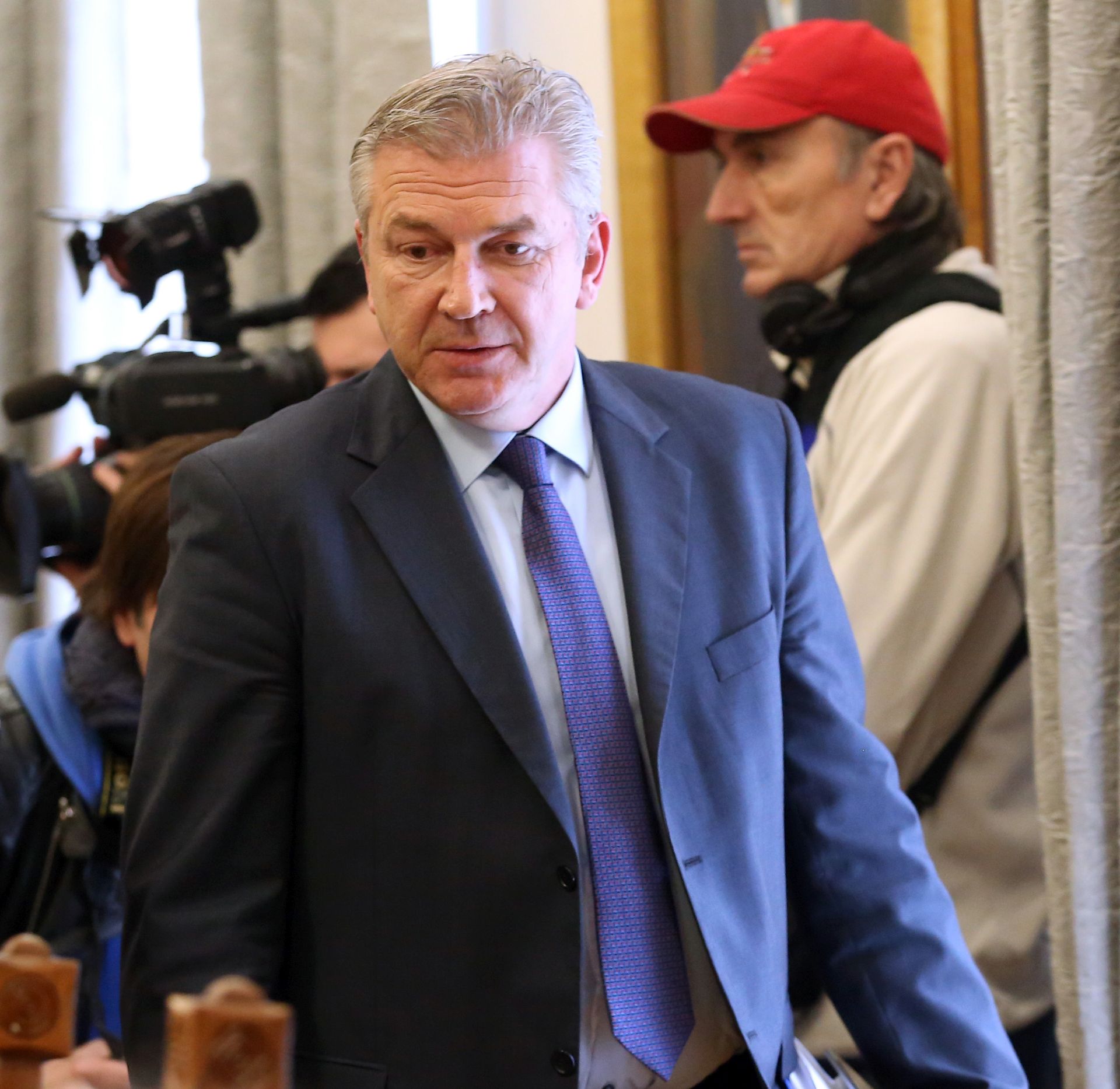 Zagreb, 25.02.2016 - Otvoreni dio sjednice Odbora za unutarnju politiku i nacionalnu sigurnost Hrvatskog sabora. Na slici predsjednik Odbora Ranko Ostojiæ.
foto HINA/ Damir SENÈAR /ds