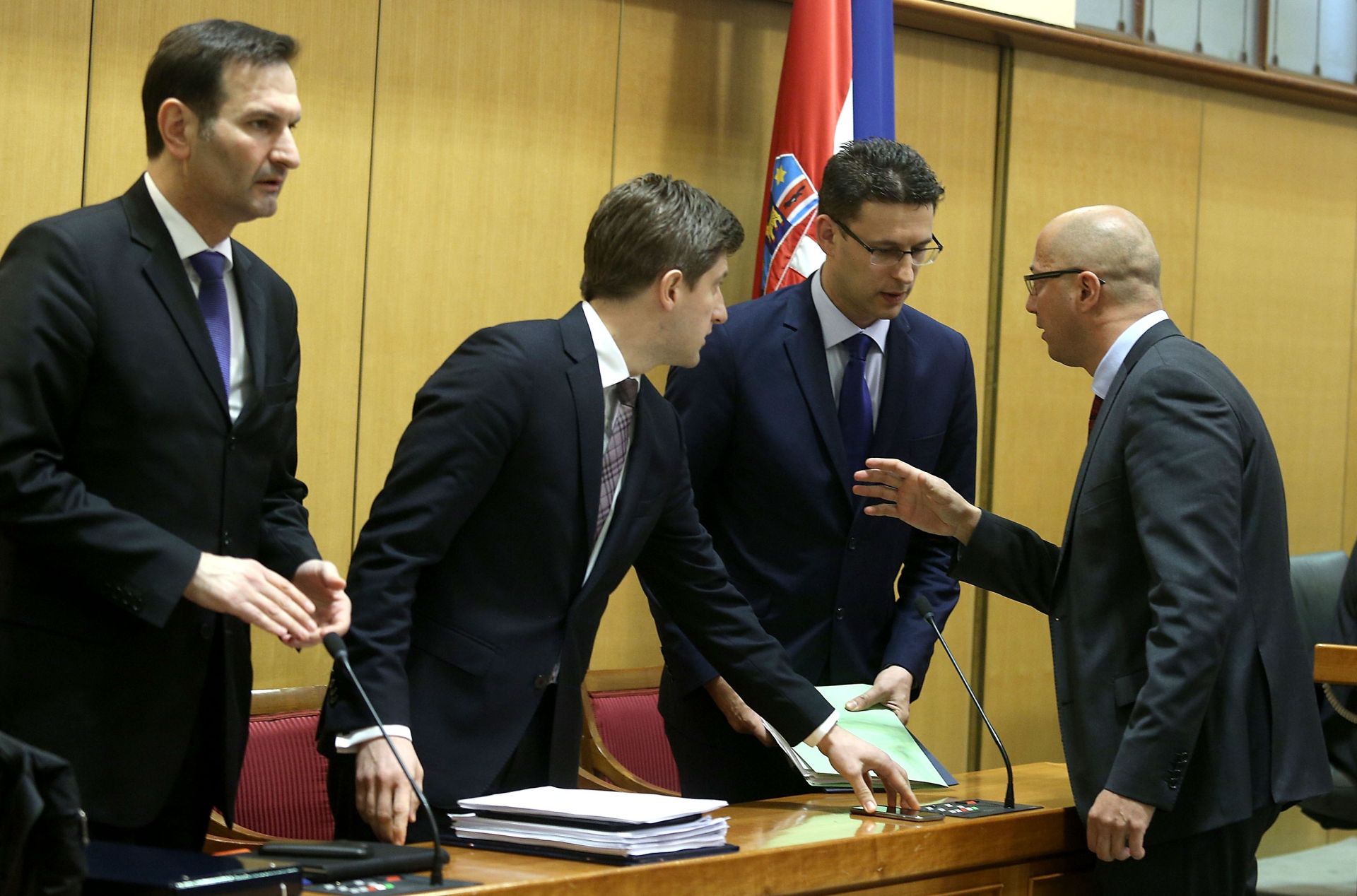 21.03.2016., Zagreb - Sabor bi glasovanjem o do sada raspravljenim tockama dnevnog reda, od kojih su najvaznije proracun za 2016. godinu i potvrda novog ministra branitelja, trebao zakljuciti drugu sjednicu.
Photo: Patrik Macek/PIXSELL