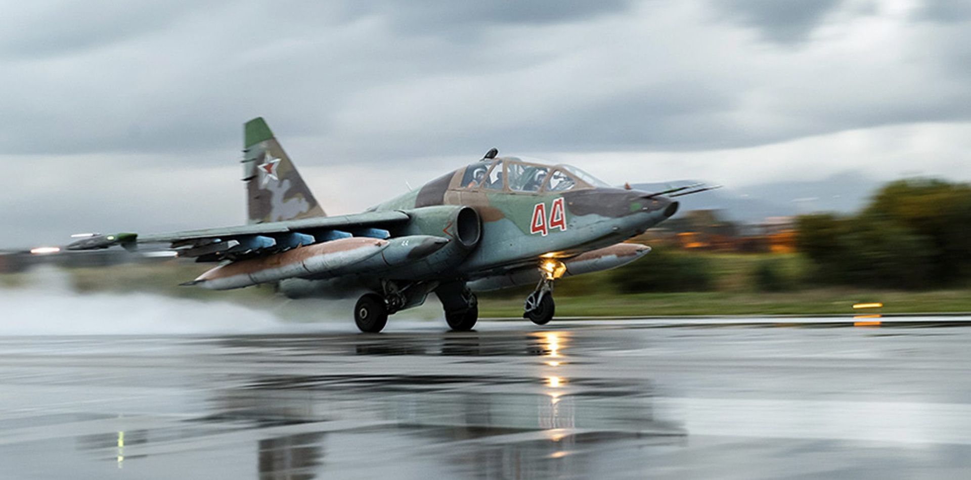 epa05214011 A handout picture made available on the official website of the Russian Defence Ministry shows Russian SU-25 strike fighter taking off from the Syrian Hmeymim airbase, outside Latakia, Syria, 16 March 2016. Russian warplanes are leaving the Hmeymim airbase for permanent location airfields in Russia following the order of Russian President Vladimir Putin to withdraw the majority of Russian troops from Syria.  EPA/VADIM GRISHANKIN  HANDOUT EDITORIAL USE ONLY/NO SALES