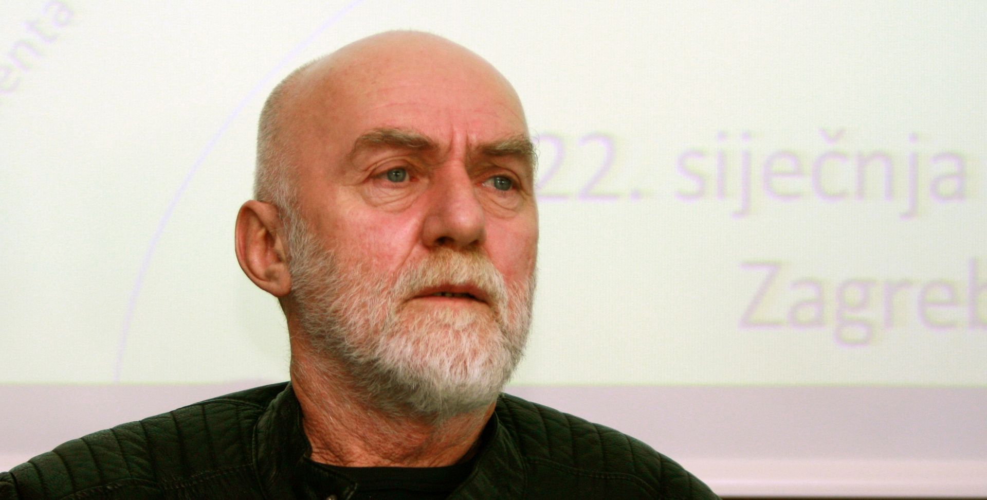 Zagreb, 09.03.2016 - Udruga udovica hrvatskih branitelja iz Domovinskog rata Grada Zagreba i Zagrebaèke upanije predloila je premijeru Tihomiru Orekoviæu demografa Stjepana terca kao kandidata za ministra branitelja, to je on i prihvatio istièuæi kako bi kao ministar naglasak stavio na vraæanje digniteta braniteljima koji su, naglaava, danas potpuno marginalizirani i iskljuèeni iz svih procesa koji se dogaðaju u Hrvatskoj. Arhivska fotografija od 22.01.2016. godine prikazuje Stjepana terca tijekom okruglog stola na temu "Demografija i utjecaj na gospodarski rast, mirovinski sustav i trite kapitala". 
foto HINA /Zvonimir KUHTIÆ/ ds