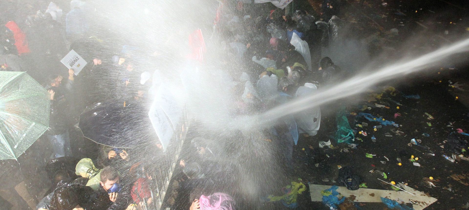 epa05195351 A handout picture released by the Zaman Daily News shows Turkish riot police desperse the protesting supporters of Zaman newspaper during a raid at the Zaman newspaper building in order to take over the control, in Istanbul, Turkey, 04 March 2016. The Turkish government will take control of Zaman, the largest opposition newspaper in the country, state-run Anadolu news agency reported on 04 March 2016 citing a court order. Under the order, a state appointed trusteeship will run the paper, which has editions in several languages, including Turkish and English. The staff of the Zaman newspapers in Turkey are preparing what they expect to be their final edition before government-appointed trustees take over the opposition media outlet. Zaman, which according to its own numbers averaged last year 850,000 print copies a day, is accused of being part of the network of Fethullah Gulen, an Islamic preacher based in the US.  EPA/TURGUT ENGIN / ZAMAN DAILY NEWS / HANDOUT  HANDOUT EDITORIAL USE ONLY/NO SALES