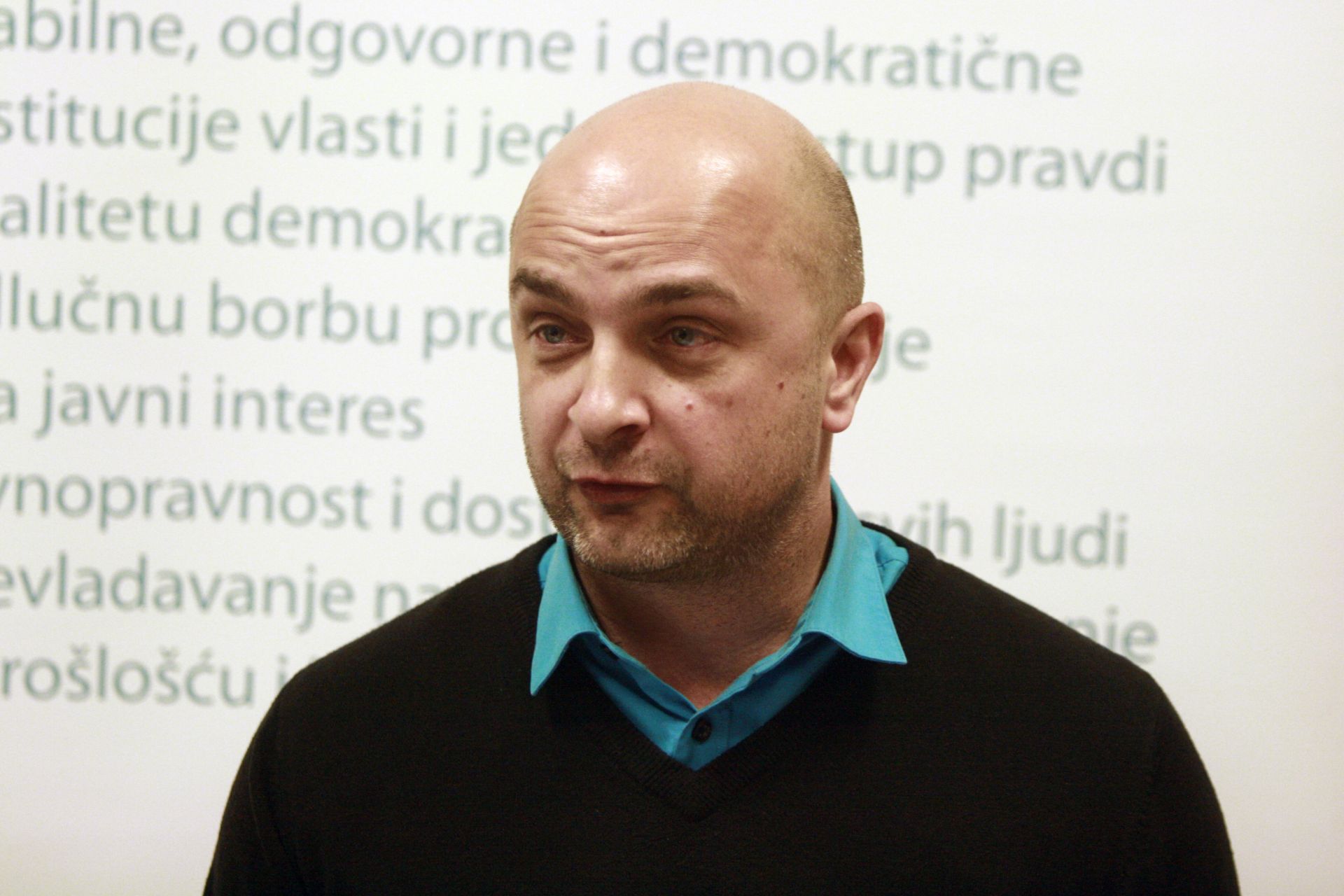 Zagreb, 28.04.2016. - Platforma 112 organizira konferenciju za novinare o radu Vlade u prvih 100 dana, pod nazivom "Na putu do dna". Na fotografiji Gordan Bosanac.  foto HINA/ Zvonimir KUHTIÆ/ zk