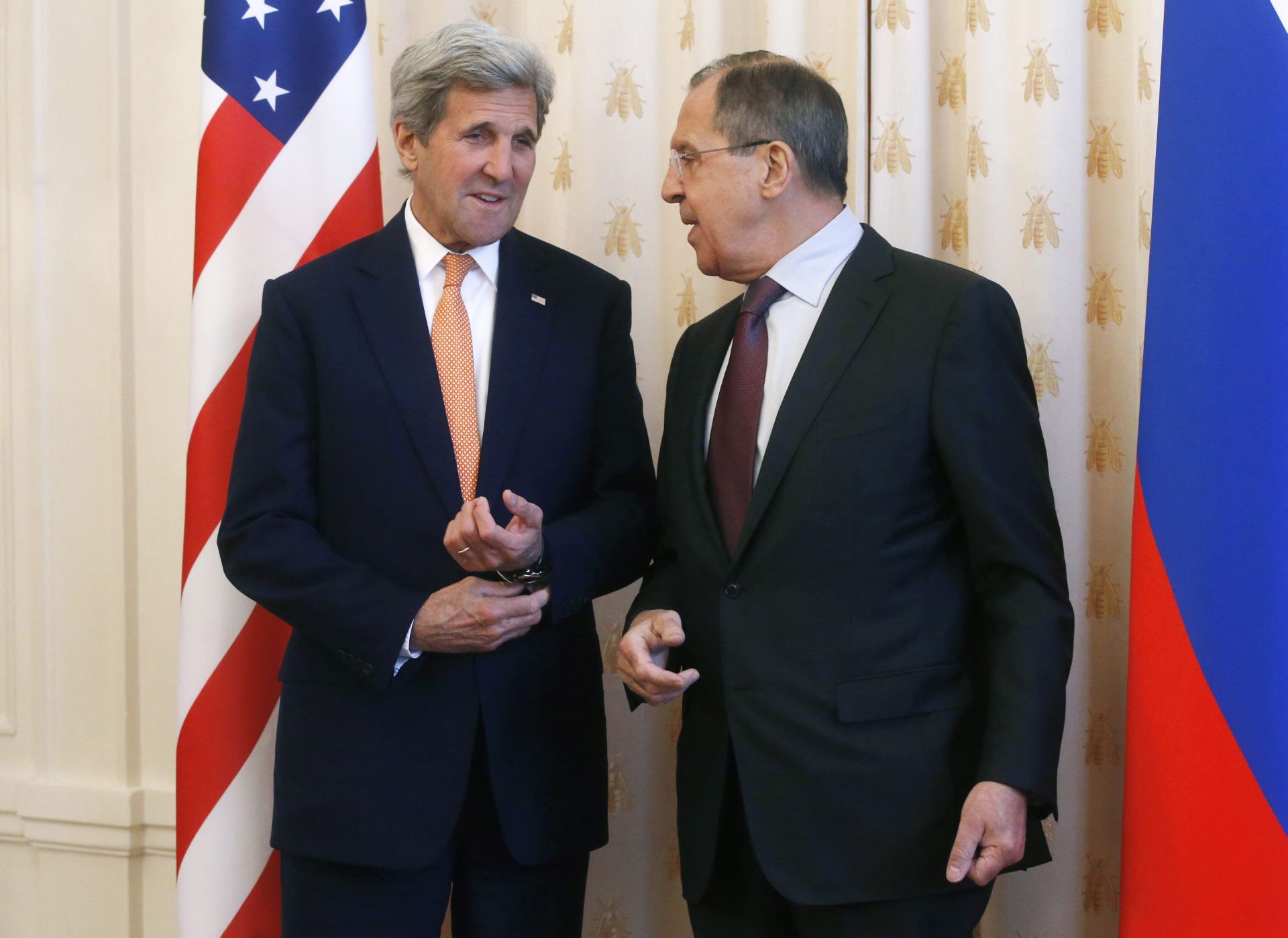epa05228554 Russian Foreign Minister Sergei Lavrov (R) talks to US Secretary of State John Kerry (L) prior to their talks in Moscow, Russia, 24 March 2016. John Kerry arrived in Russia to discuss the hottest issues of the international agenda: Syria, Ukraine and release fate of Ukrainian ex-military female serviceman Nadezhda Savchenko.  EPA/SERGEI CHIRIKOV