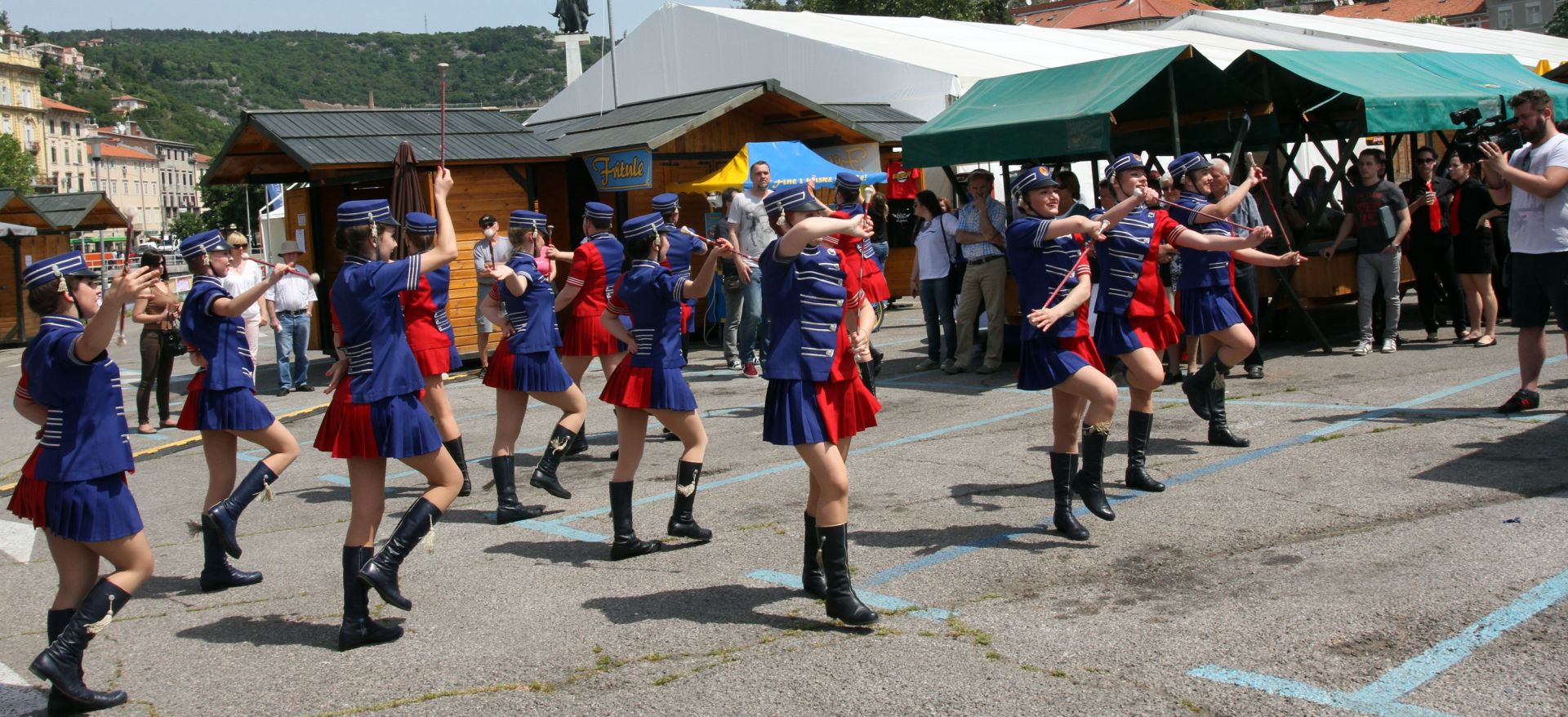 13.05.2015. Rijeka - Otvorenje Kvarner festa, nove rijecke turisticke i gastro manifestacije, na parkilralistu Delta. Predstavljena je Rijecka torta novi rijecki slatki suvenir.
Photo: Goran Kovacic/PIXSELL
