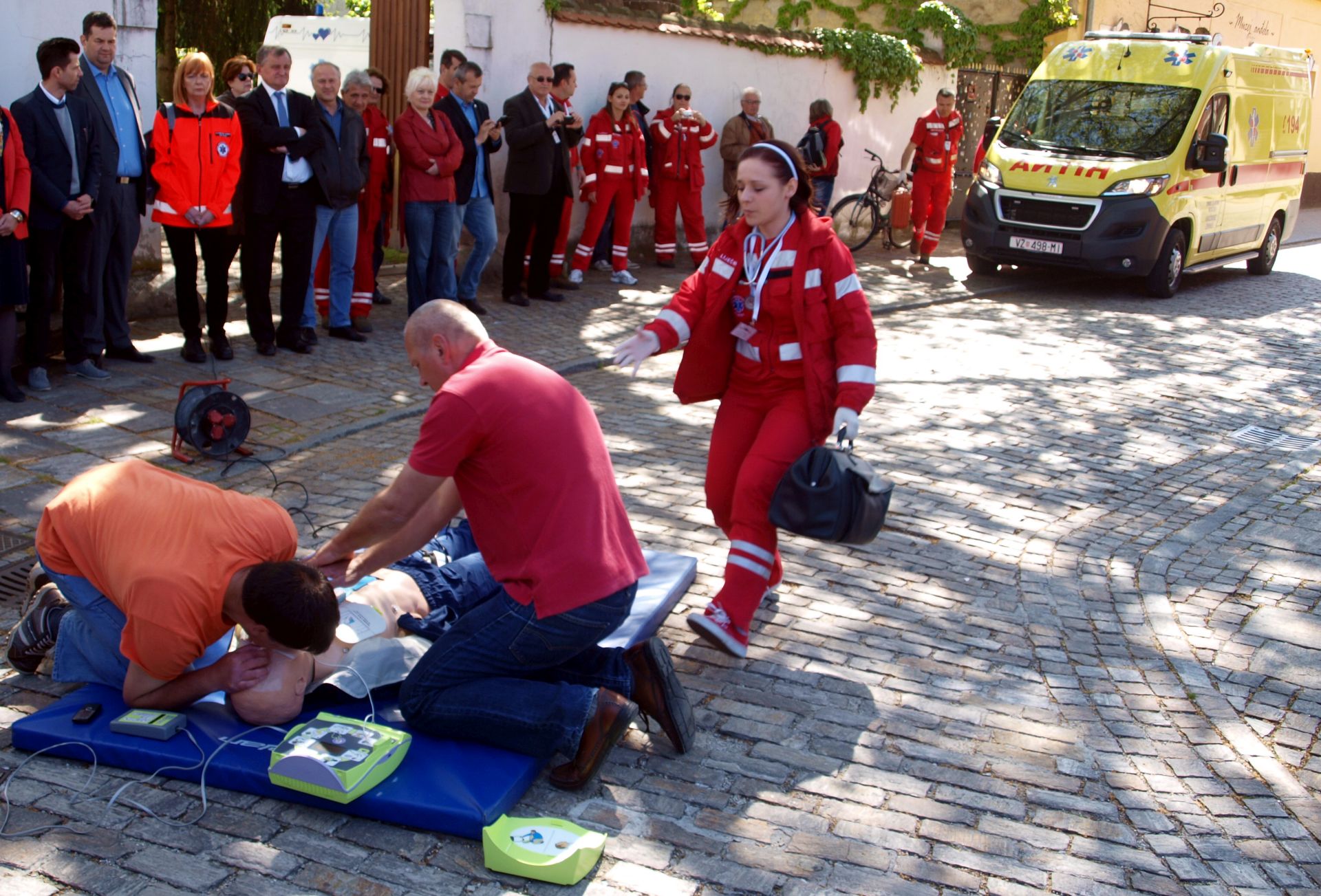 Varadin, 30.4.2016. - Sredinje obiljeavanje Nacionalnog dana hitne medicinske slube u Hrvatskoj u subotu je odrano u Varadinu.
foto HINA / Sinia KALAJDIJA / mm