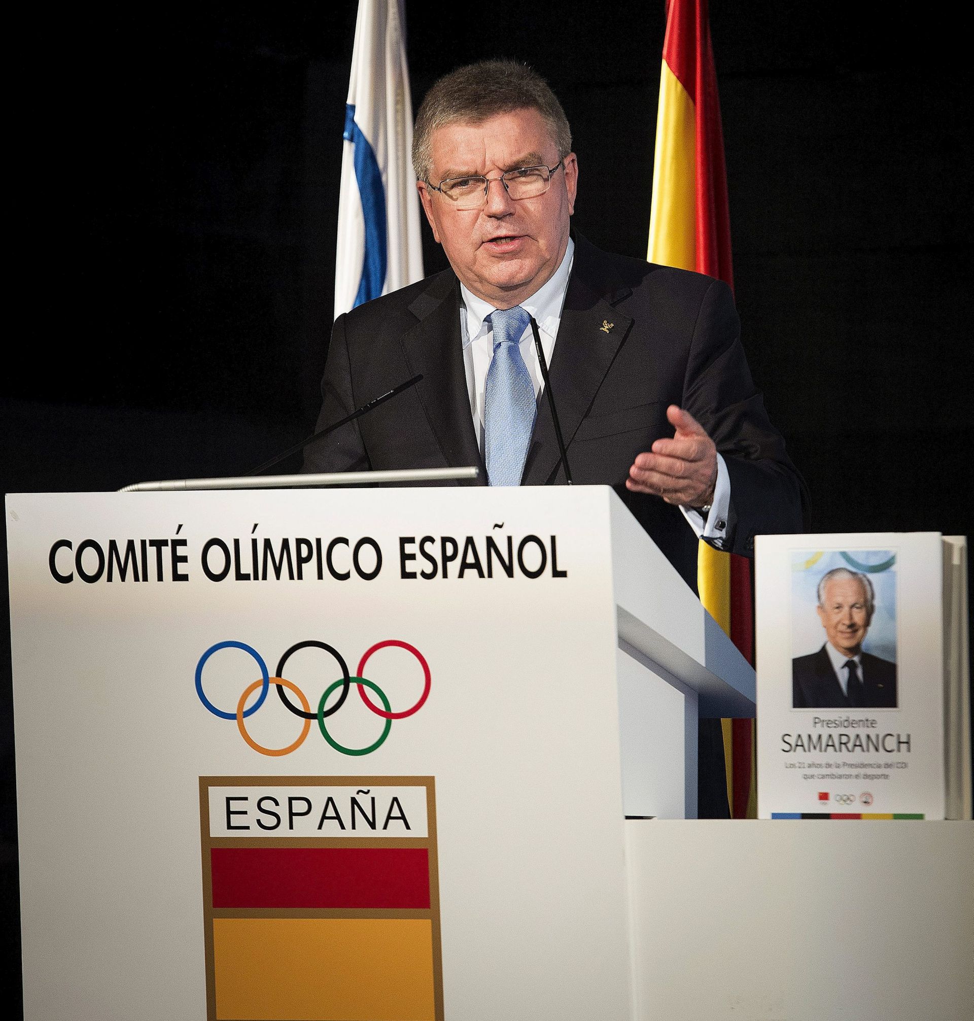 epa05304120 IOC president, German Thomas Bach, speaks during the presentation of the book 'Presidente Samaranch. Los 21 anos de la presidencia que cambiaron el deporte' (lit. President Samaranch. 21 years of Presidency that changed sports) at the Spanish Olympic Committee in Madrid, Spain, 13 May 2016.  EPA/Luca Piergiovanni