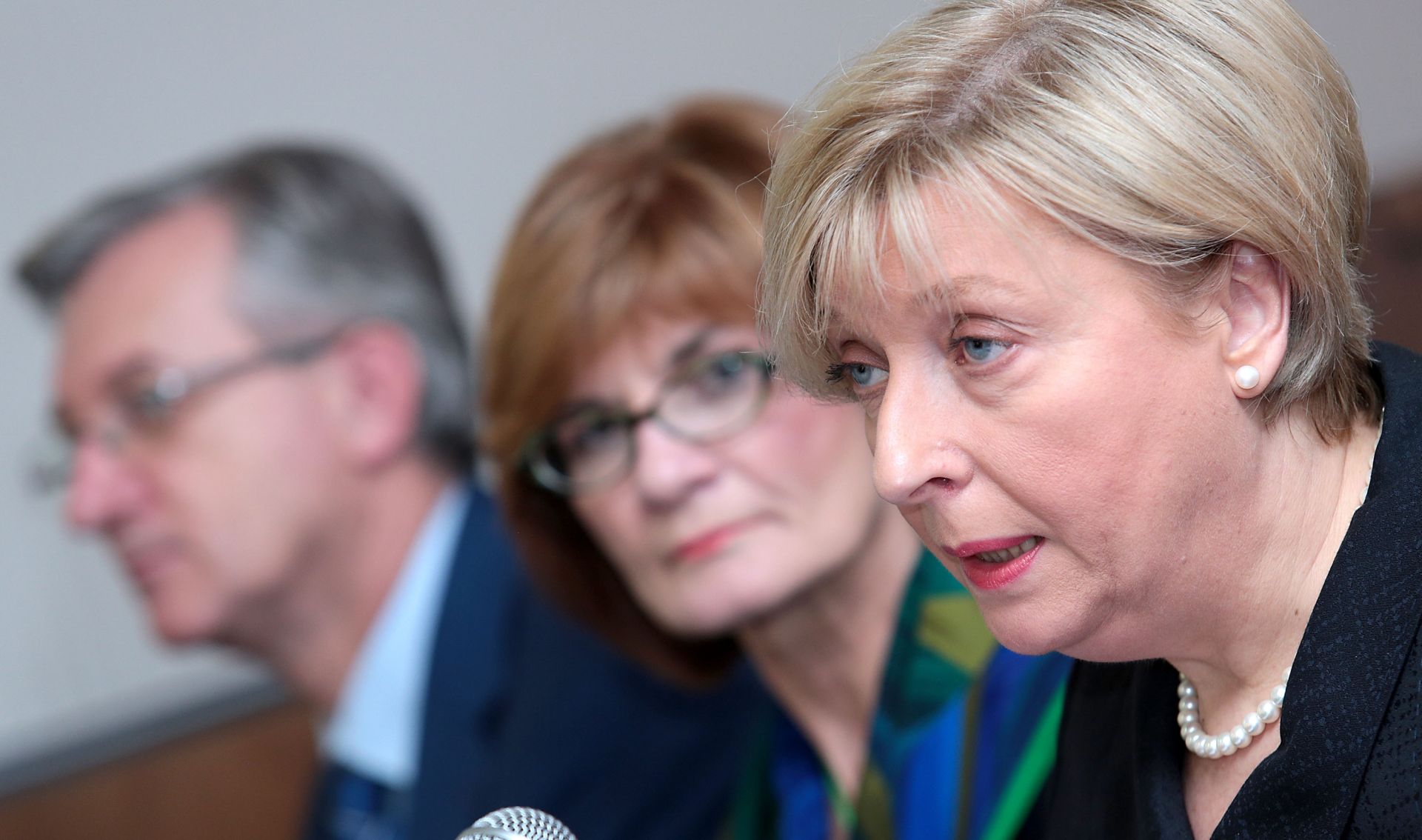 12.11.2015., Zagreb - Na konferenciji za medije predsjednica Ustavnog suda Jasna Omejec i suci ustavnog suda ocitovali su se o slucajevima koji su se u zadnje vrijeme vezali uz sud. Teodor Antic, Snjezana Bagic, Jasna Omejec.
Photo: Patrik Macek/PIXSELL