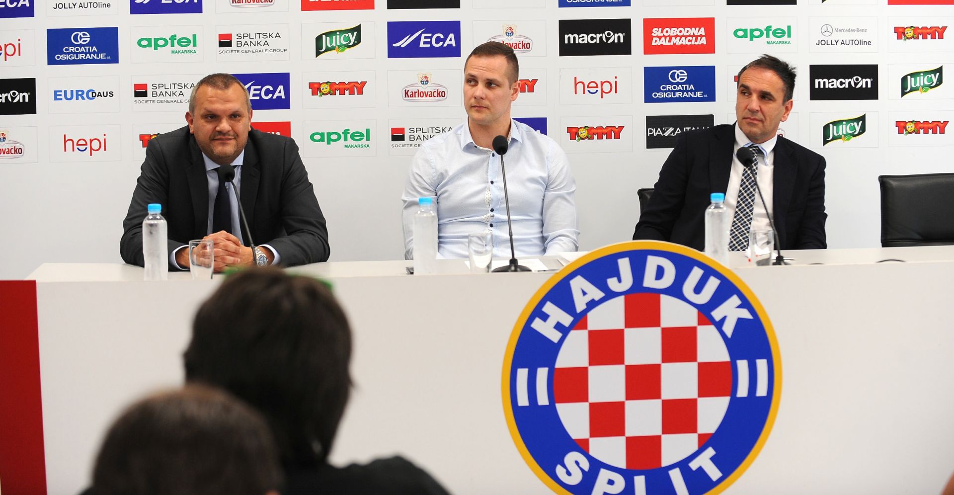 Split, 26.05.2016 - Tiskovna konferencija Uprave Hajduka. Na slici Draen Ninèeviæ, Ivan Kos i Goran Krizmaniæ.
foto HINA/ Mario STRMOTIÆ/ ik