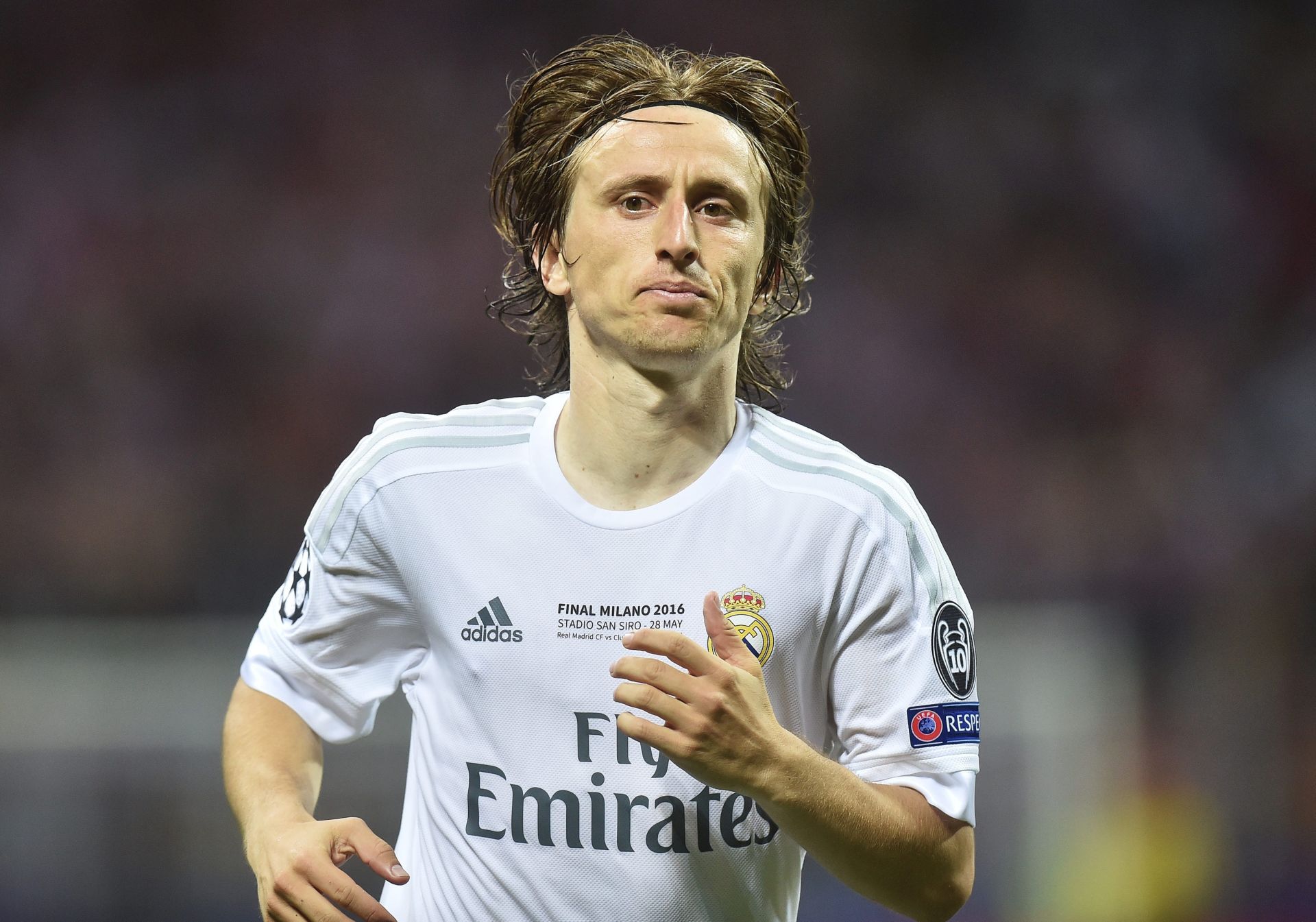 epa05334825 Luka Modric of Real Madrid during the UEFA Champions League Final between Real Madrid and Atletico Madrid at the Giuseppe Meazza stadium in Milan, Italy, 28 May 2016.  EPA/DANIELE MASCOLO