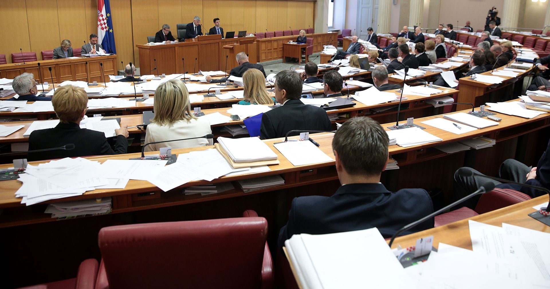 20.04.2016., Zagreb - Raspravom o zastiti od buke nastavljena je 3. sjednica Hrvatskog sabora. Na samom pocetku predsjednik Sabora pozvao je zastupnike da u petak ograniziranim prijevozom odu u Jasenovac na sluzbenu komemoraciju. 
Photo: Patrik Macek/PIXSELL
