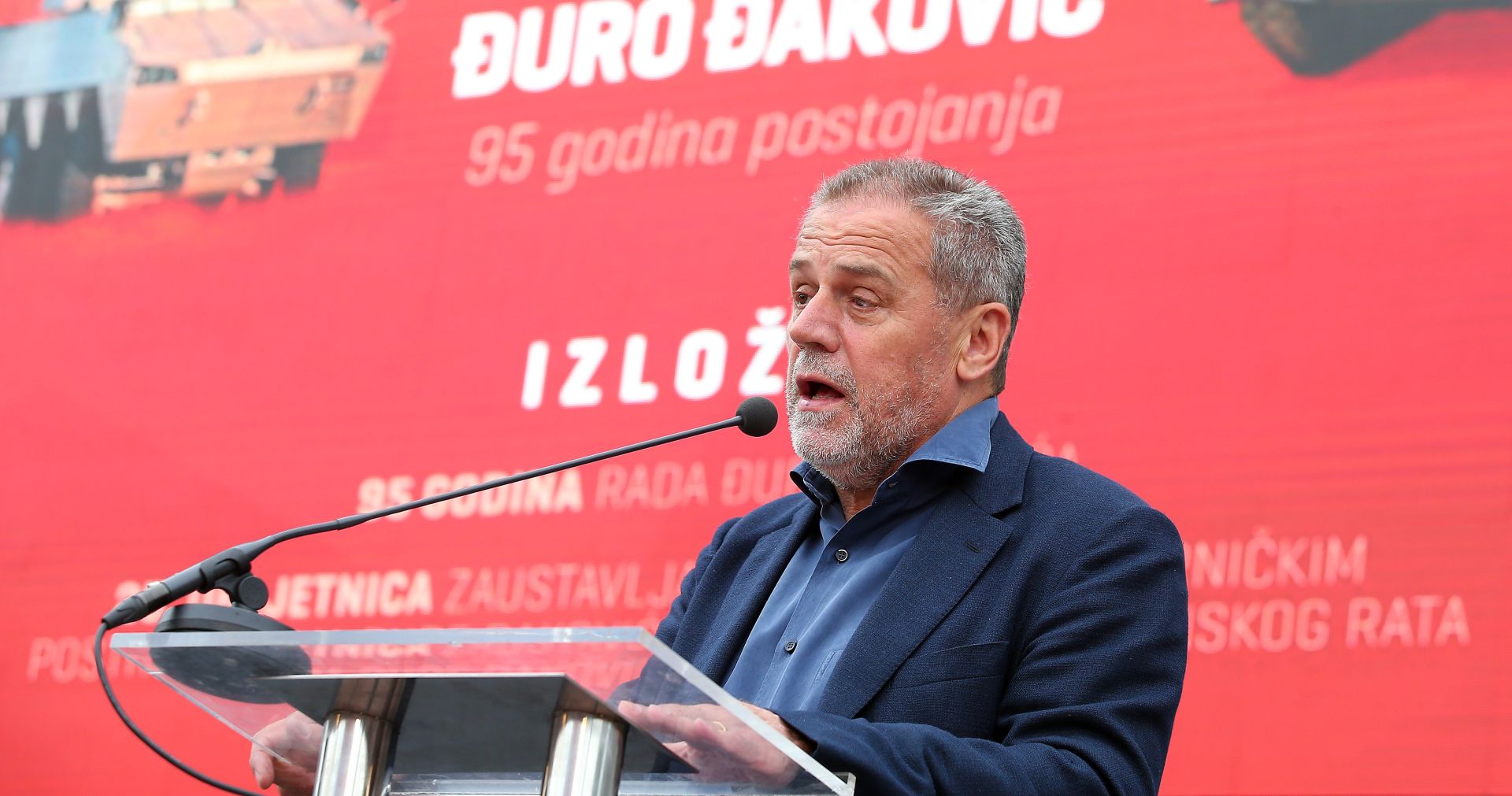 08.06.2016., Zagreb - Povodom obiljezavanja 95. rodjendana tvrtke Djuro Djakovic na Rooseveltovom trgu ispred Muzeja Mimara  svecanim programom sluzbeno je otvorena i jedinstvena izlozba u sklopu koje ce svi posjetitelji do 10. lipnja u samom centru Zagreba imati priliku obici te se fotografirati s tenkom M-84 i borbenim oklopnim vozilom Patria te razgledati fotografije na kojima ce se moci vidjeti brojni relevantni dogadjaji iz 95 godina duge povijesti. Uz proslavu rodjendana, izlozbom ce biti obiljezena i posebna obljetnica, tocnije 25 godina od hrabrog podviga kada su radnici Djure Djakovica svojim tijelima zaustavili odvoz tenkova od strane JNA iz tvornickih prostora te tako direktno doprinijeli obrani Republike Hrvatske. Proslavu ovih dviju posebnih obljetnica uvelicao je dolazak velikog broja visokih uzvanika te partnera tvrtke. Milan Bandic. 
Photo: Jurica Galoic/PIXSELL