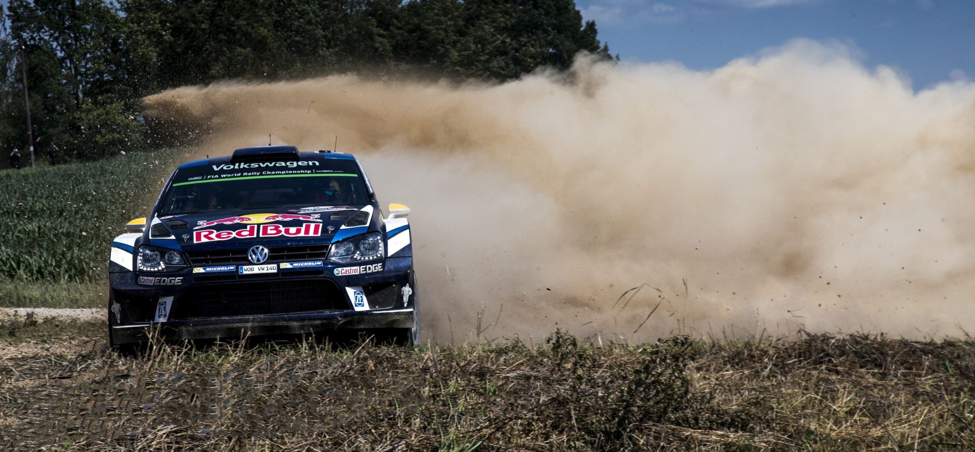 epa05404720 Andreas Mikkelsen of Norway driving his Volkswagen Polo R WRC during day 2 of Rally Poland, Mikolajki, Poland, 02 July 2016.  EPA/Nikos Mitsouras