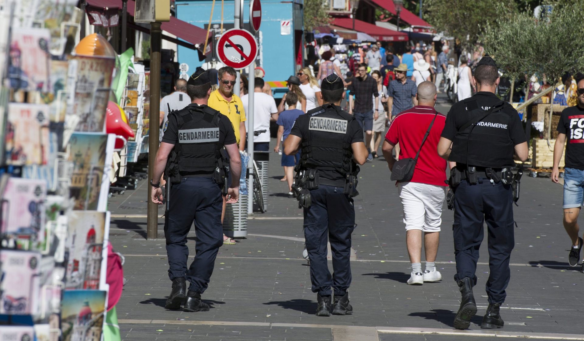 epa05428363 French policemen guard at the place massena near the 'Promenade des Anglais' where the truck crashed into the crowd during the Bastille Day celebrations, in Nice, France, 16 July 2016. According to reports, at least 84 people died and many were wounded after a truck drove into the crowd on the famous Promenade des Anglais during celebrations of Bastille Day in Nice, late 14 July.  EPA/OLIVIER ANRIGO