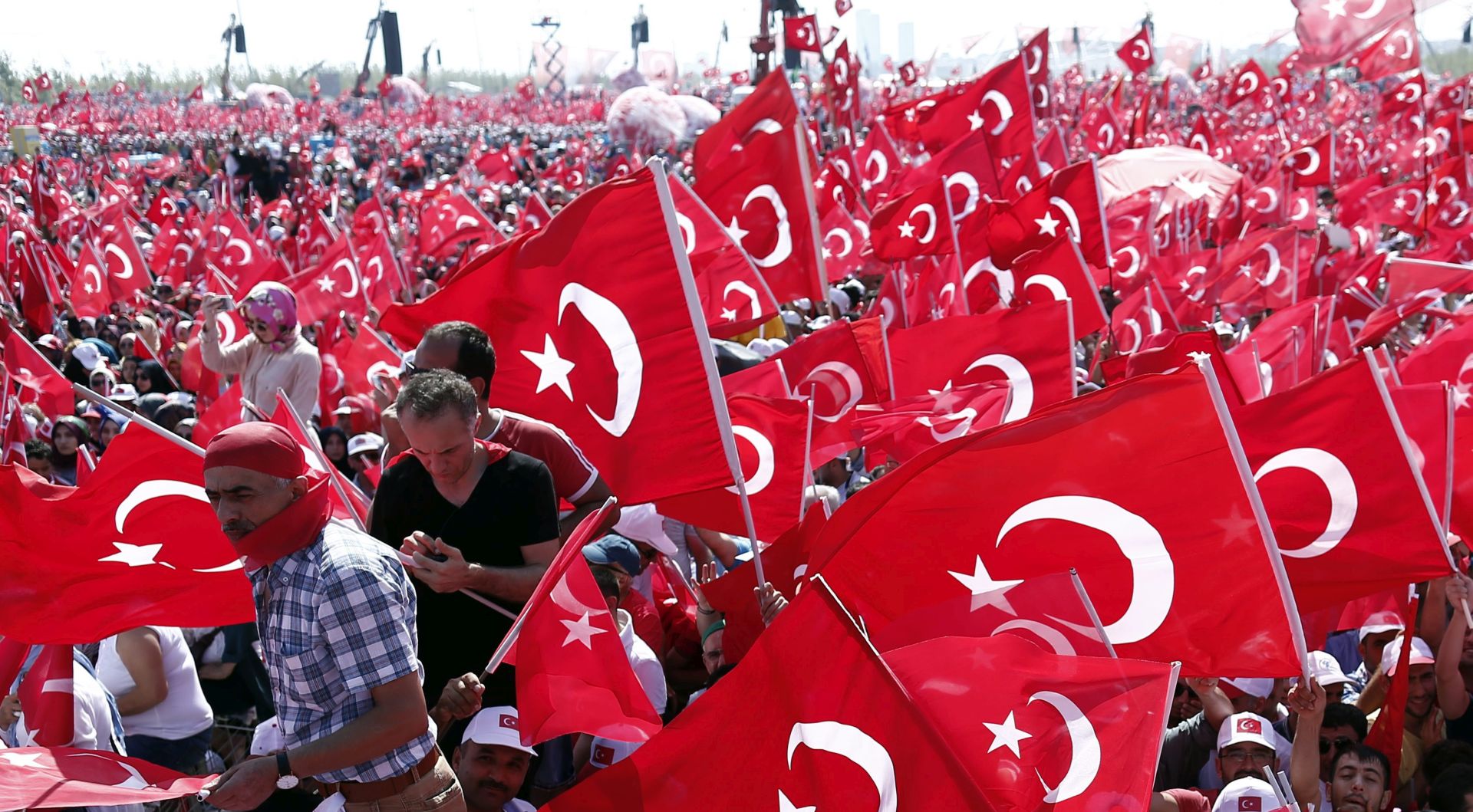 EPA/SEDAT SUNA