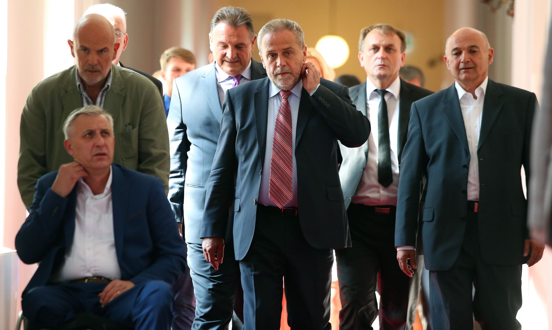 12.08.2016., Zagreb - Predstavnici Koalicije za premijera (Bandic Milan 365 - Stranka rada i solidarnosti, Narodna stranka Reformisti, Novi val - Stranka razvoja, Hrvatska seljacka stranka Stjepan Radic i Blok umirovljenici zajedno) predali su kandidacijske liste za prijevremene parlamentarne izbore koji ce se odrzati 11. rujna, Drzavnom izbornom povjerenstvu u Hrvatskom saboru. Radimir Cacic, Milan Bandic, Milivoj Spika, Ljubo Jurcic, Miodrag Demo.
Photo: Jurica Galoic/PIXSELL