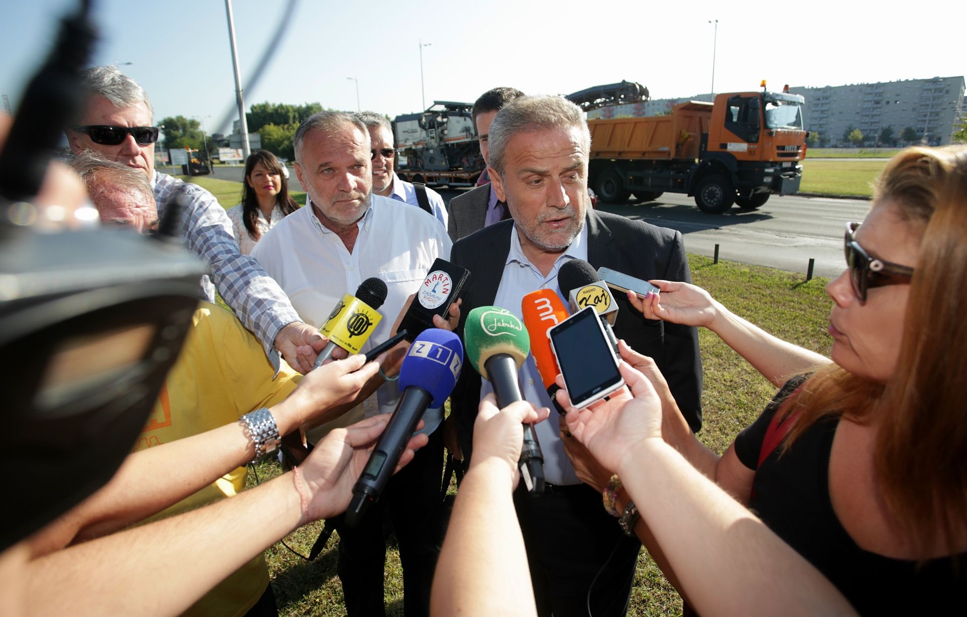 08.08.2016., Zagreb - Gradonacelnik Milan Bandic, sa suradnicima, najavio pocetak radova na sanaciji Avenije Veceslava Holjevca na dionici od Slavonske do Avenije Dubrovnik. 
Photo: Zarko Basic/PIXSELL