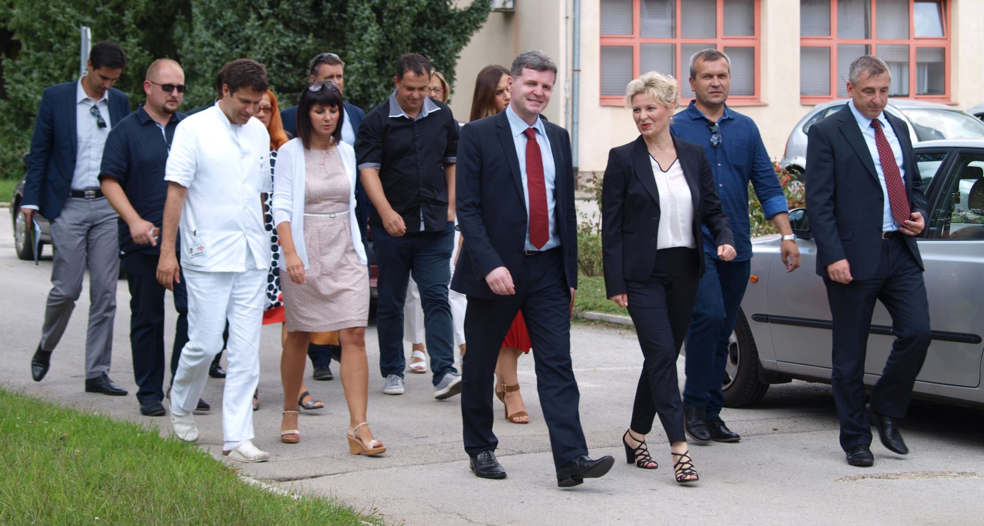 Varadin, 24.08.2016 - Varadinska bolnica magnetsku rezonancu mogla bi imati na proljeæe iduæe godine, reèeno je nakon dananjega radnog sastanka ministra zdravlja Darija Nakiæa s ravnateljicom varadinske Opæe bolnice Sanjom Zember i upanom Predragom tromarom.
foto HINA/ Sinia KALAJDIJA/ ik