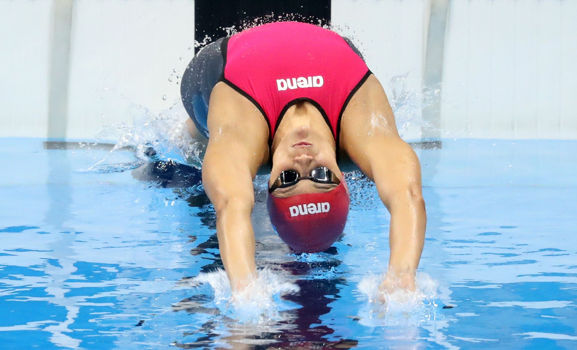 Rio de Janeiro, 07.08.2016 - Hrvatska plivaèica Matea Samardiæ tijekom utrke kvalifikacija na 100 metara leðnim stilom u Olympic Aquatic Areni na Olimpijskim igrama u Rio de Janeiru.
foto HINA/ Damir SENÈAR /ds