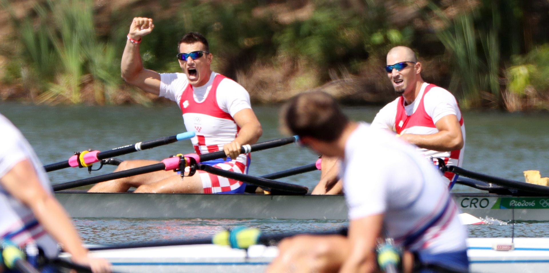 Rio de Janeiro, 11.08.2016 - Hrvatski veslaèi braæa Martin i Valent Sinkoviæ u èetvrtak su osvojili zlatnu medalju u dvojcu na pariæe na Olimpijskim igrama u Rio de Janeiru.
foto HINA/ Damir SENÈAR /ds