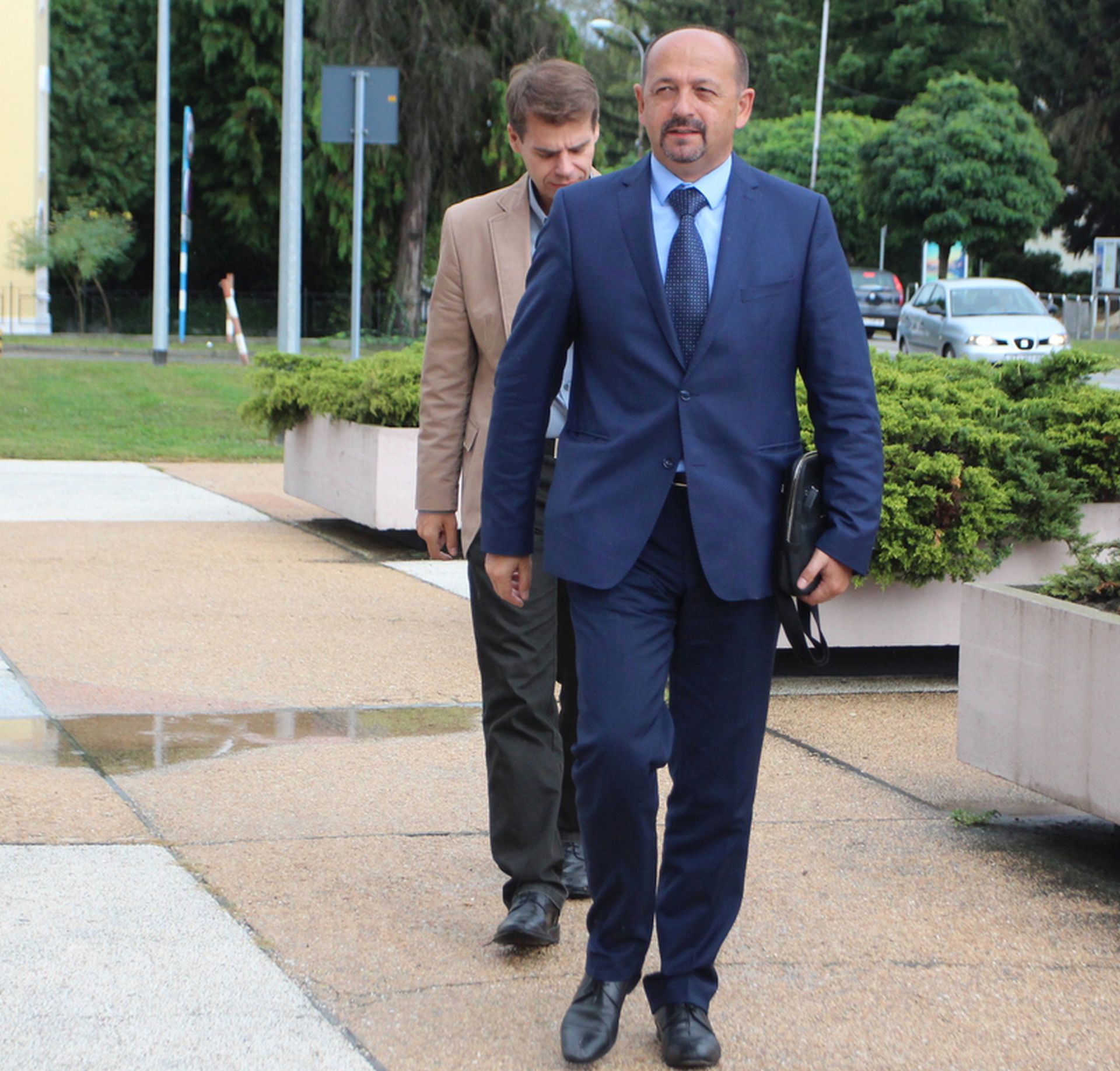 Koprivnica, 05.09.2016 - Konferencija za medije koalicije ivi zid, Udruge Franak, Akcija mladih i Promjenimo Hrvatsku na kojoj je predsjednik stranke Promjenimo Hrvatsku Ivan Lovrinoviæ govorio o privatizaciji dravne imovine.
foto HINA/ Ozren PIRANEC/ ik
