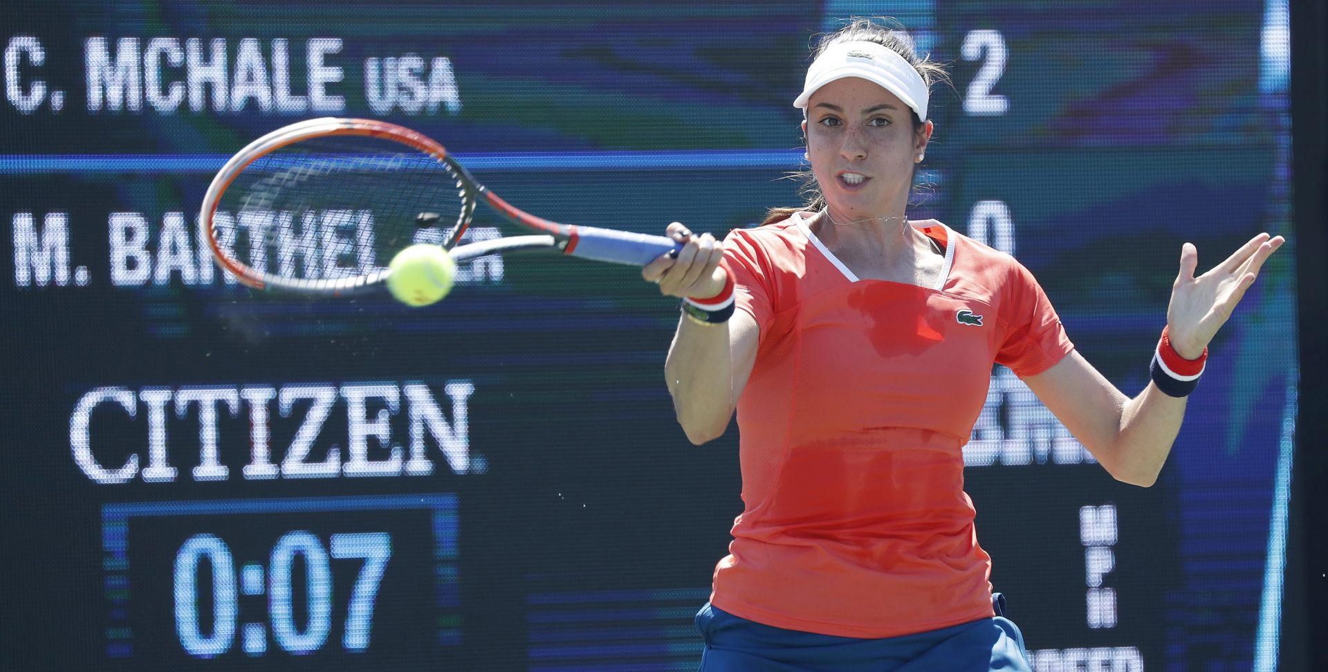 epa05514437 Christina McHale of the US hits a return to Mona Barthel of Germany during their match on the first day of the US Open Tennis Championship at the USTA National Tennis Center in Flushing Meadows, New York, USA, 29 August 2016.  The US Open runs through September 11.  EPA/PETER FOLEY